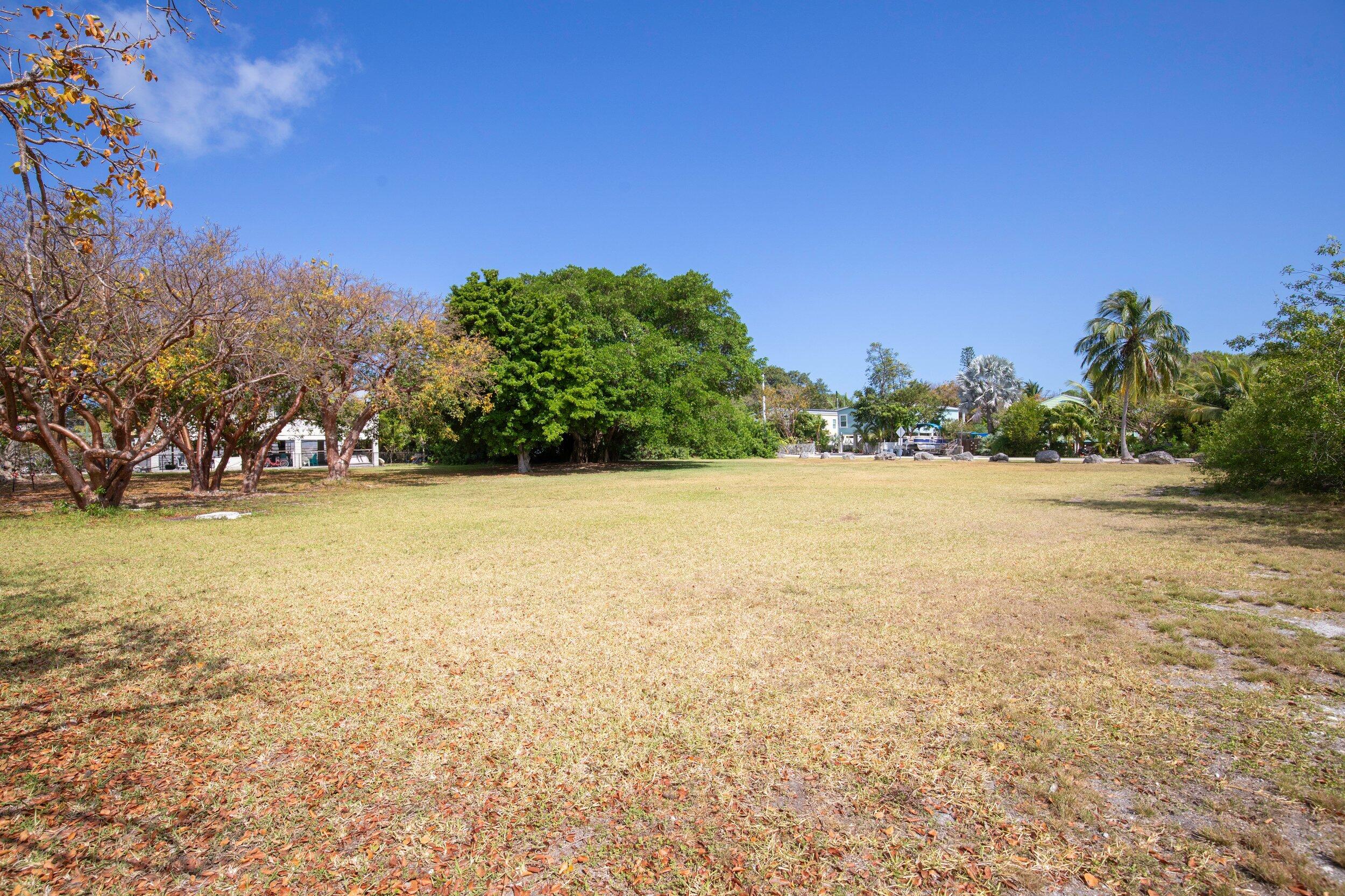 19657 Seminole Street Property Photo 7
