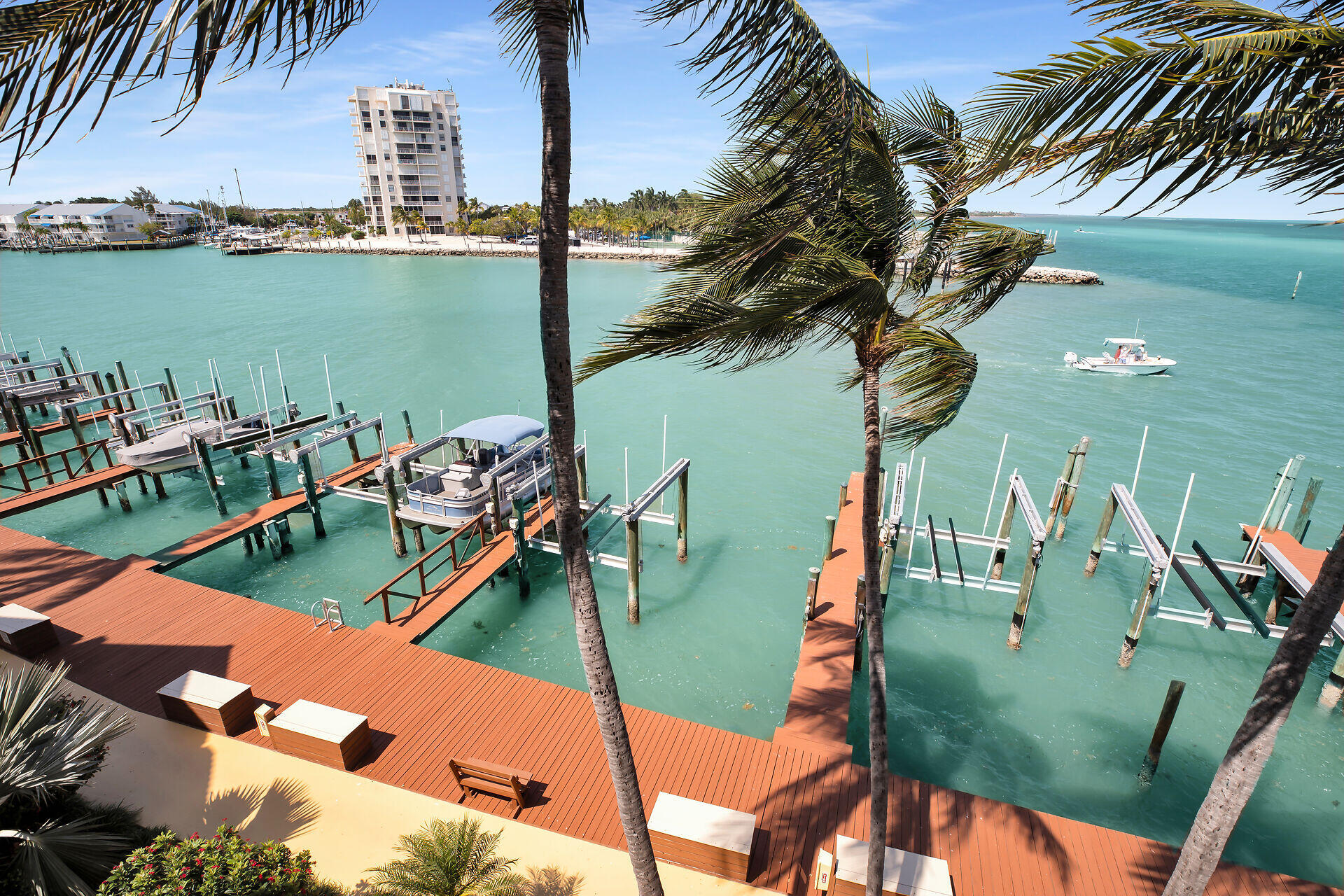 101 E Ocean Drive, C402 Property Photo 3