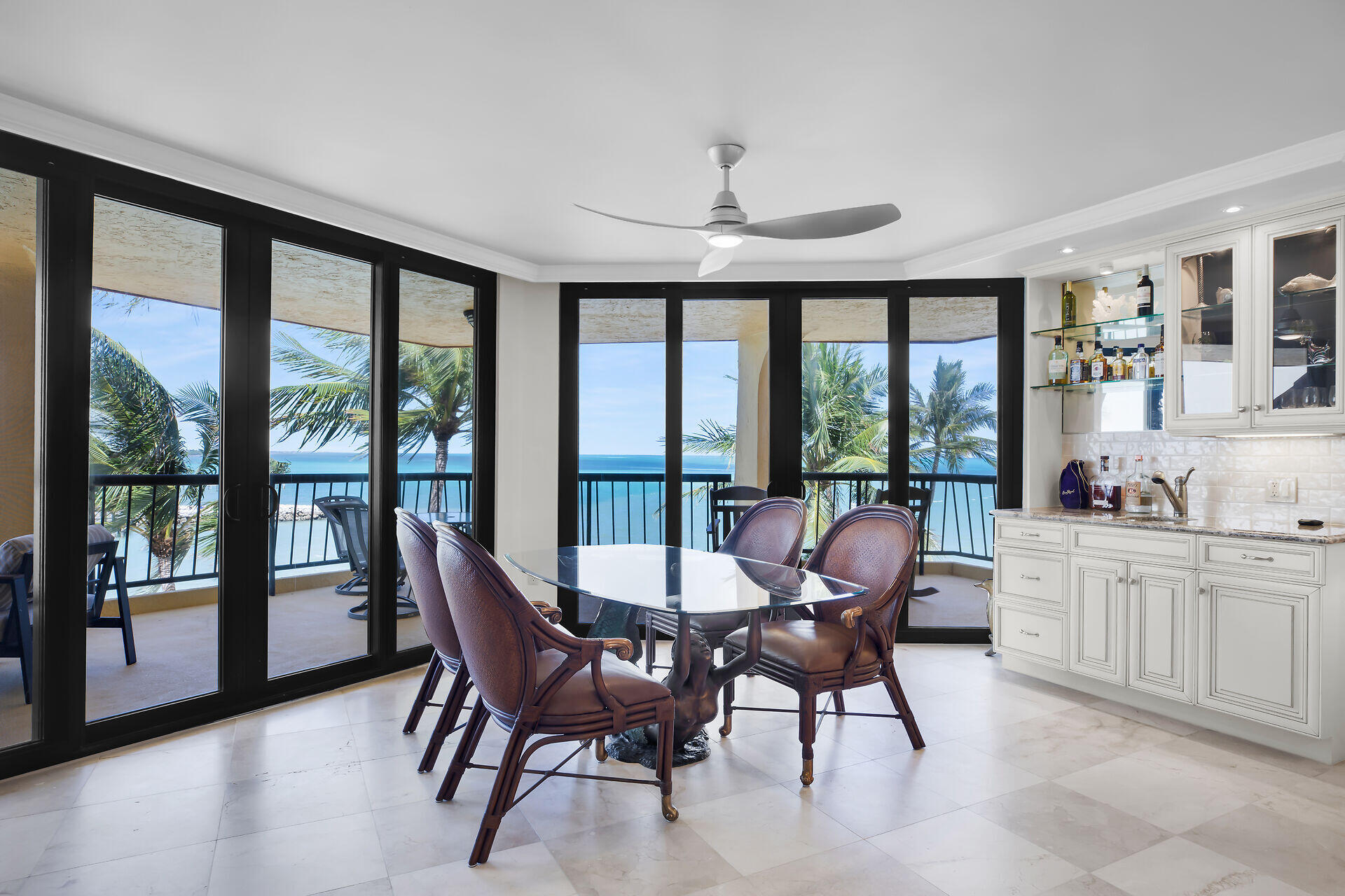 101 E Ocean Drive, C402 Property Photo 18
