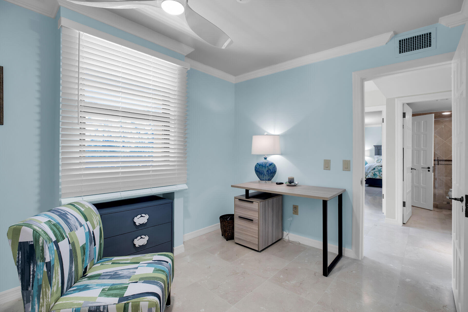 101 E Ocean Drive, C402 Property Photo 30