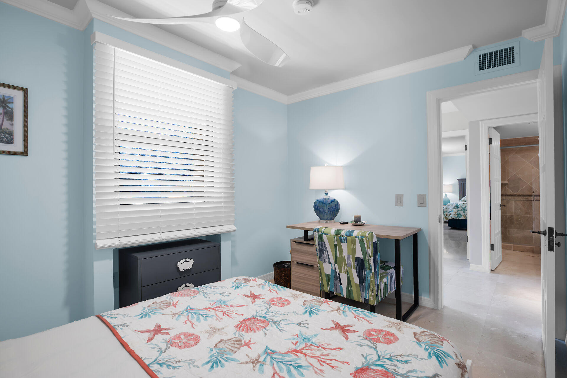 101 E Ocean Drive, C402 Property Photo 32
