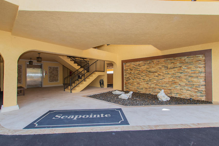 101 E Ocean Drive, C402 Property Photo 43