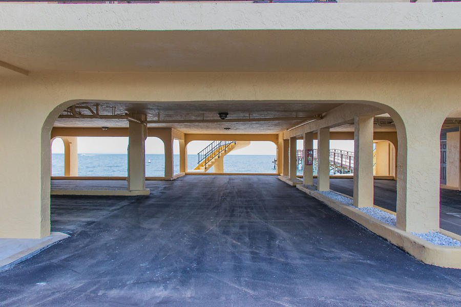 101 E Ocean Drive, C402 Property Photo 44