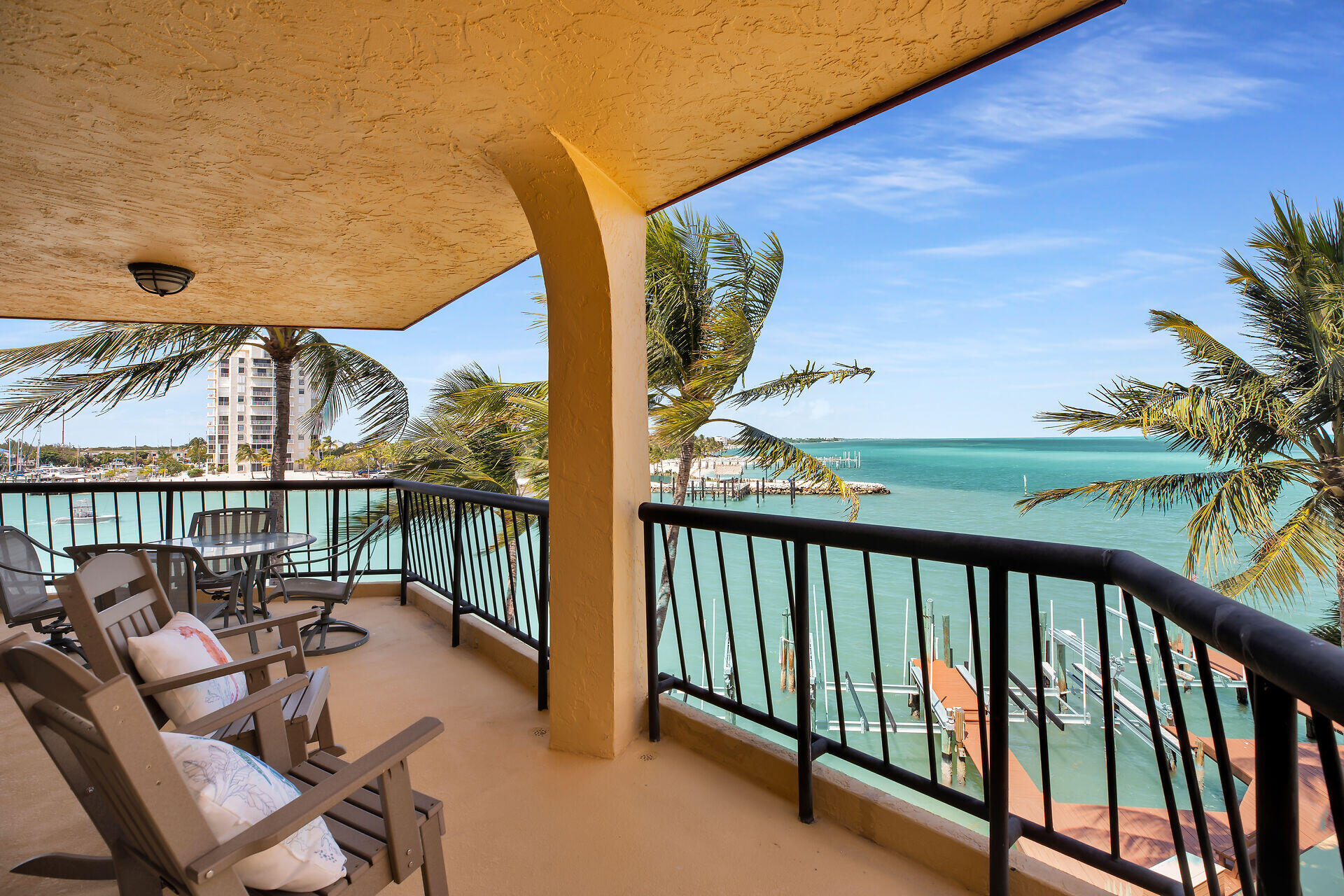 101 E Ocean Drive, C402 Property Photo 52