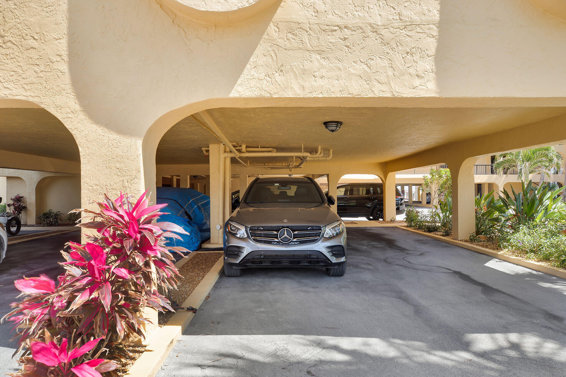 101 E Ocean Drive, C402 Property Photo 55