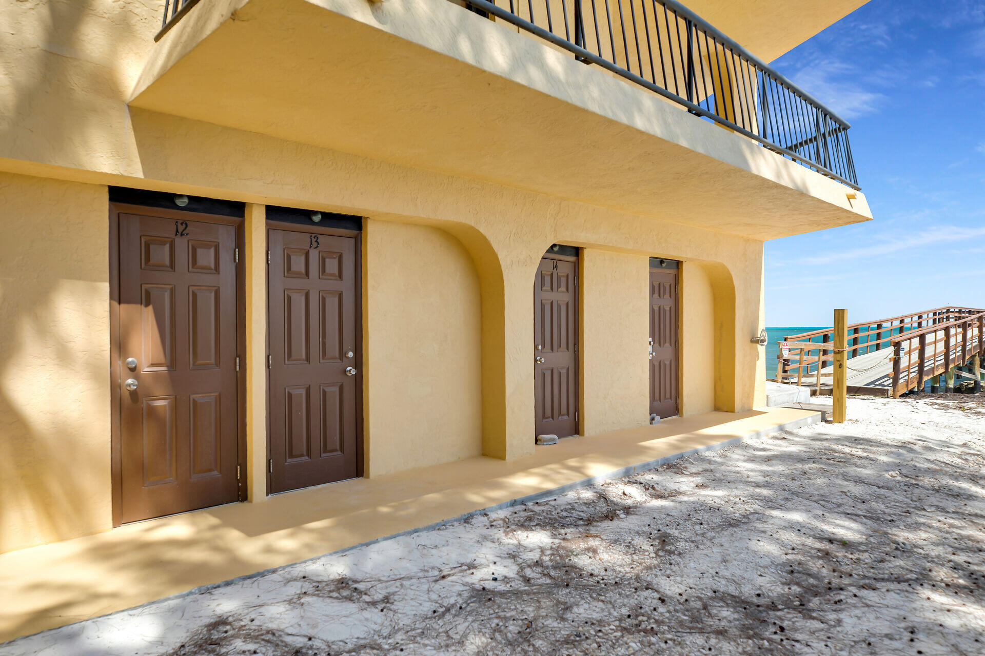 101 E Ocean Drive, C402 Property Photo 56