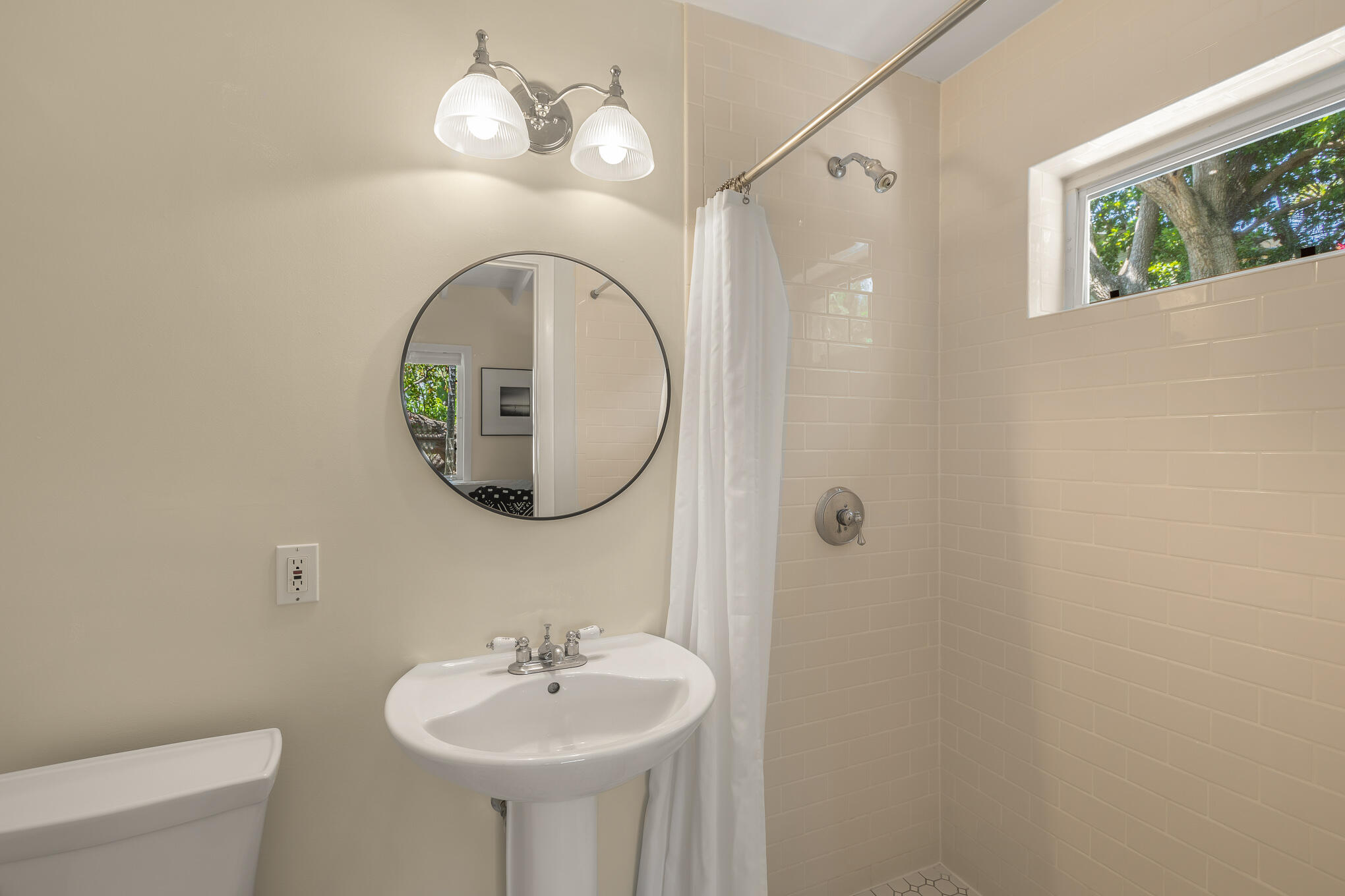 1414 Leon Street Property Photo 26