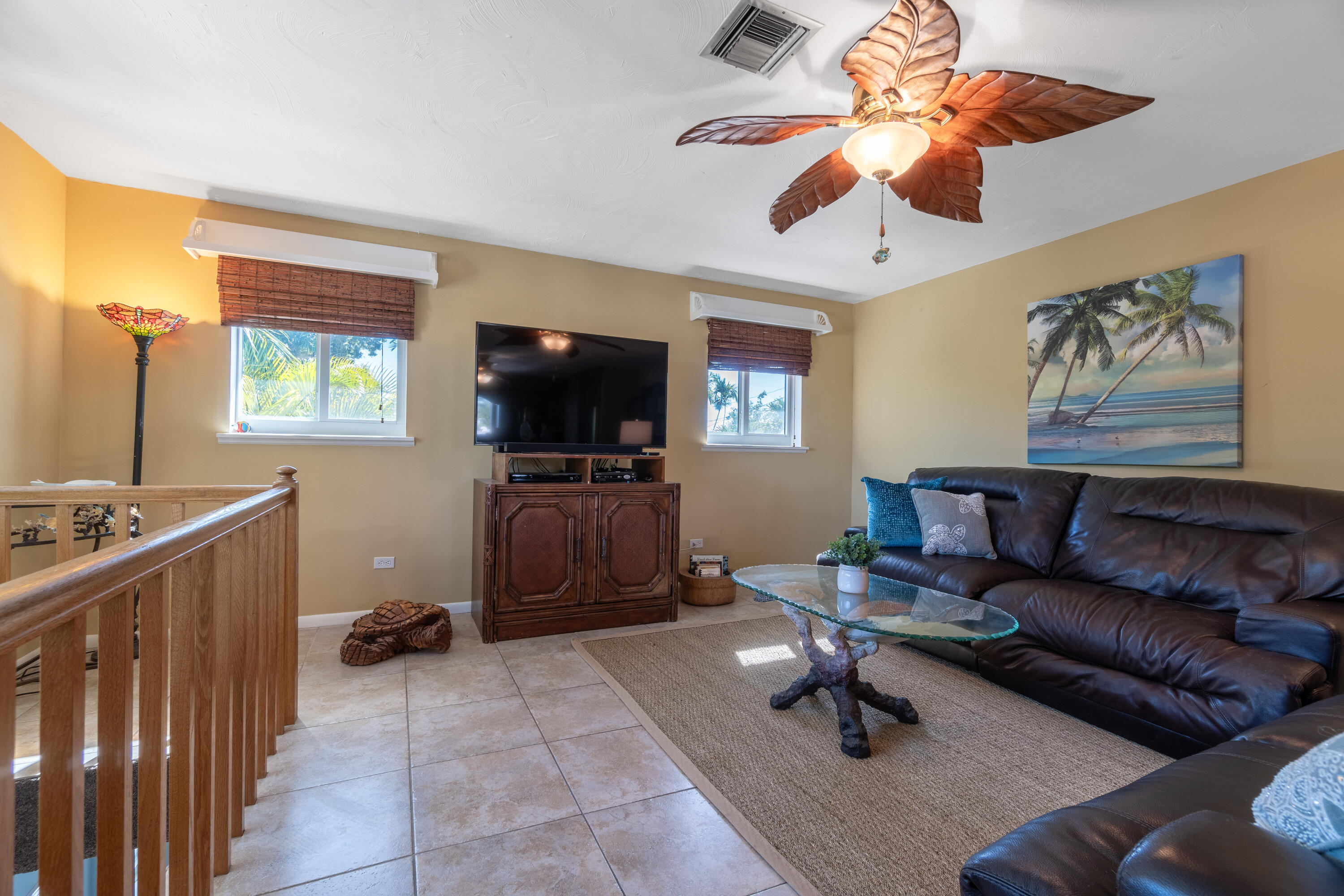 1600 Yellowtail Avenue Property Photo 4