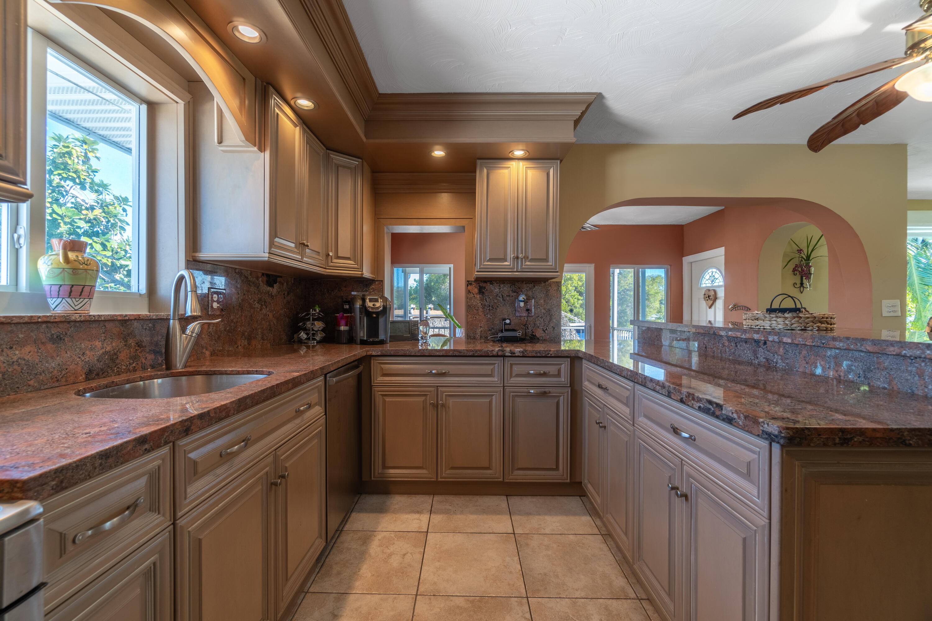 1600 Yellowtail Avenue Property Photo 10