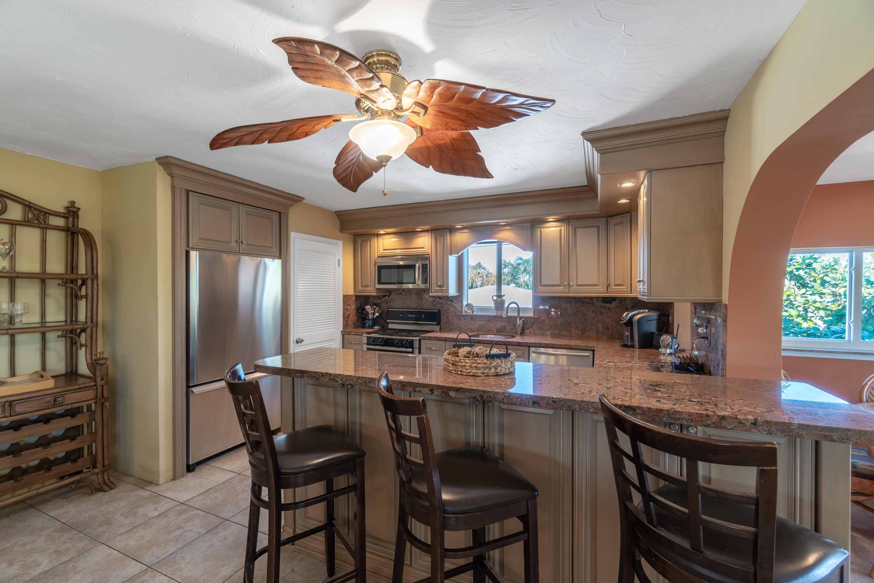 1600 Yellowtail Avenue Property Photo 12
