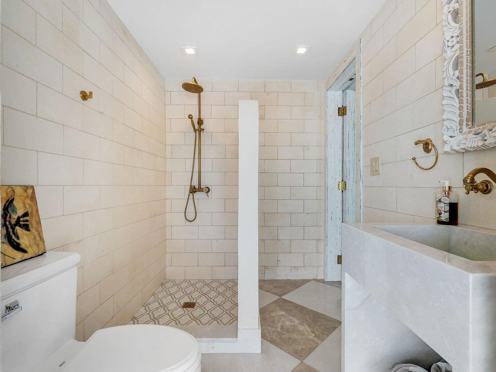 210 W Seaview Circle Property Photo 46