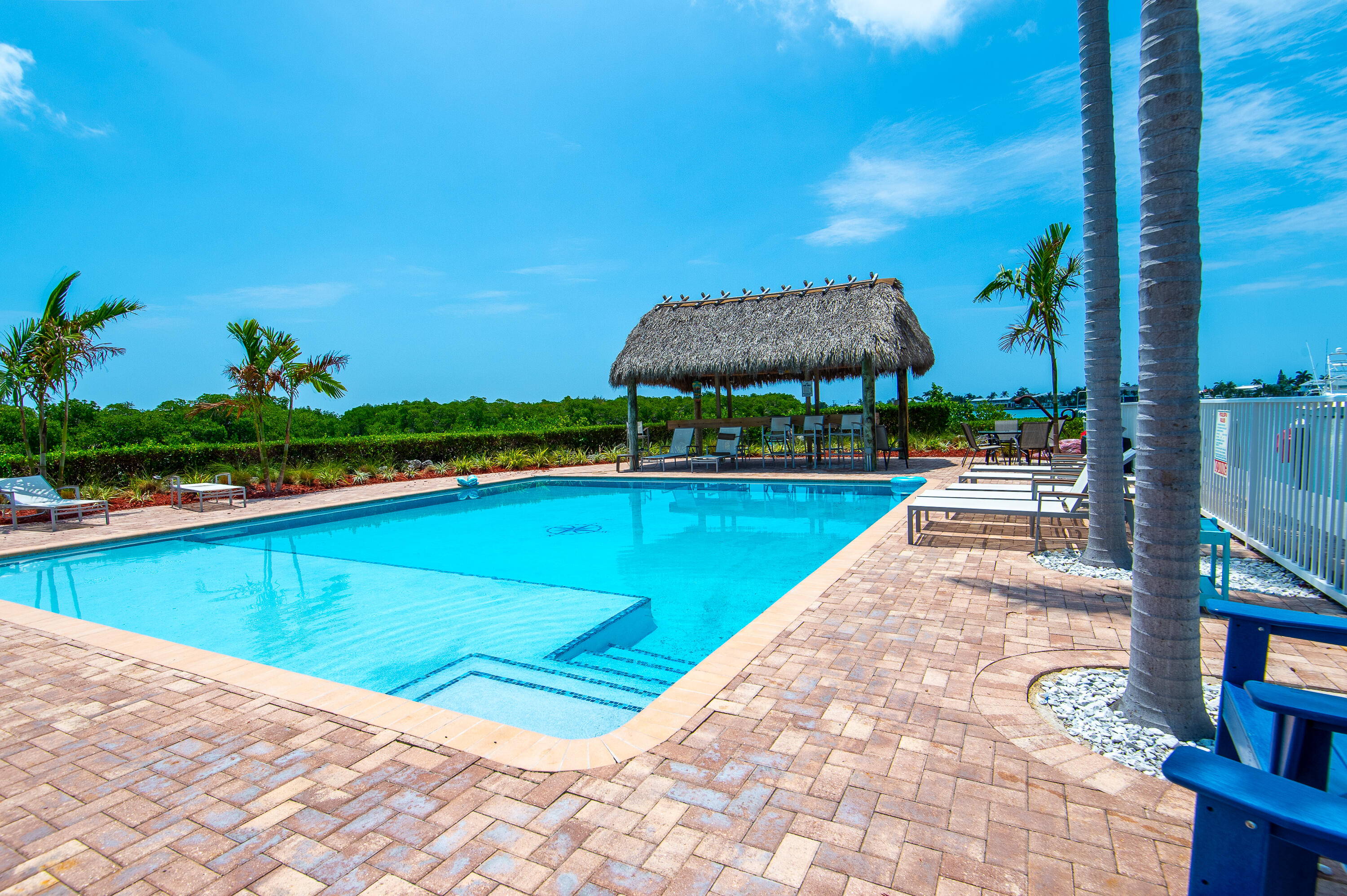 12555 Overseas Highway, E Property Photo 2
