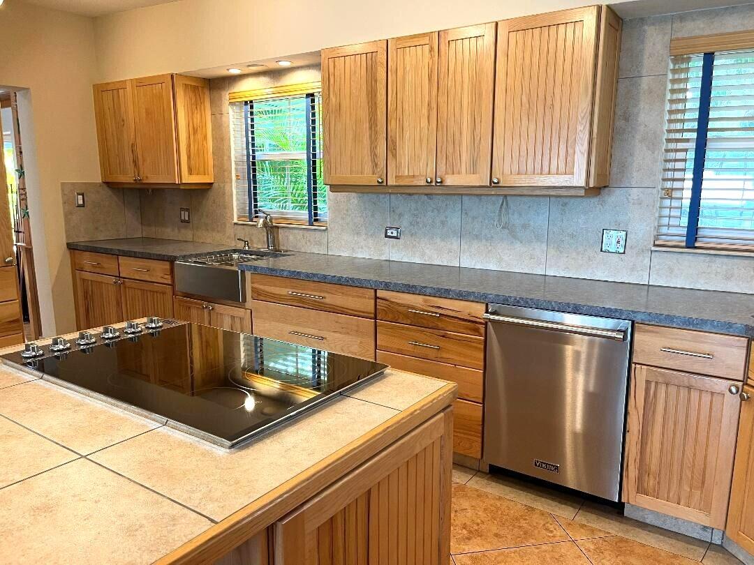 1136 W Shore Drive Property Photo 25
