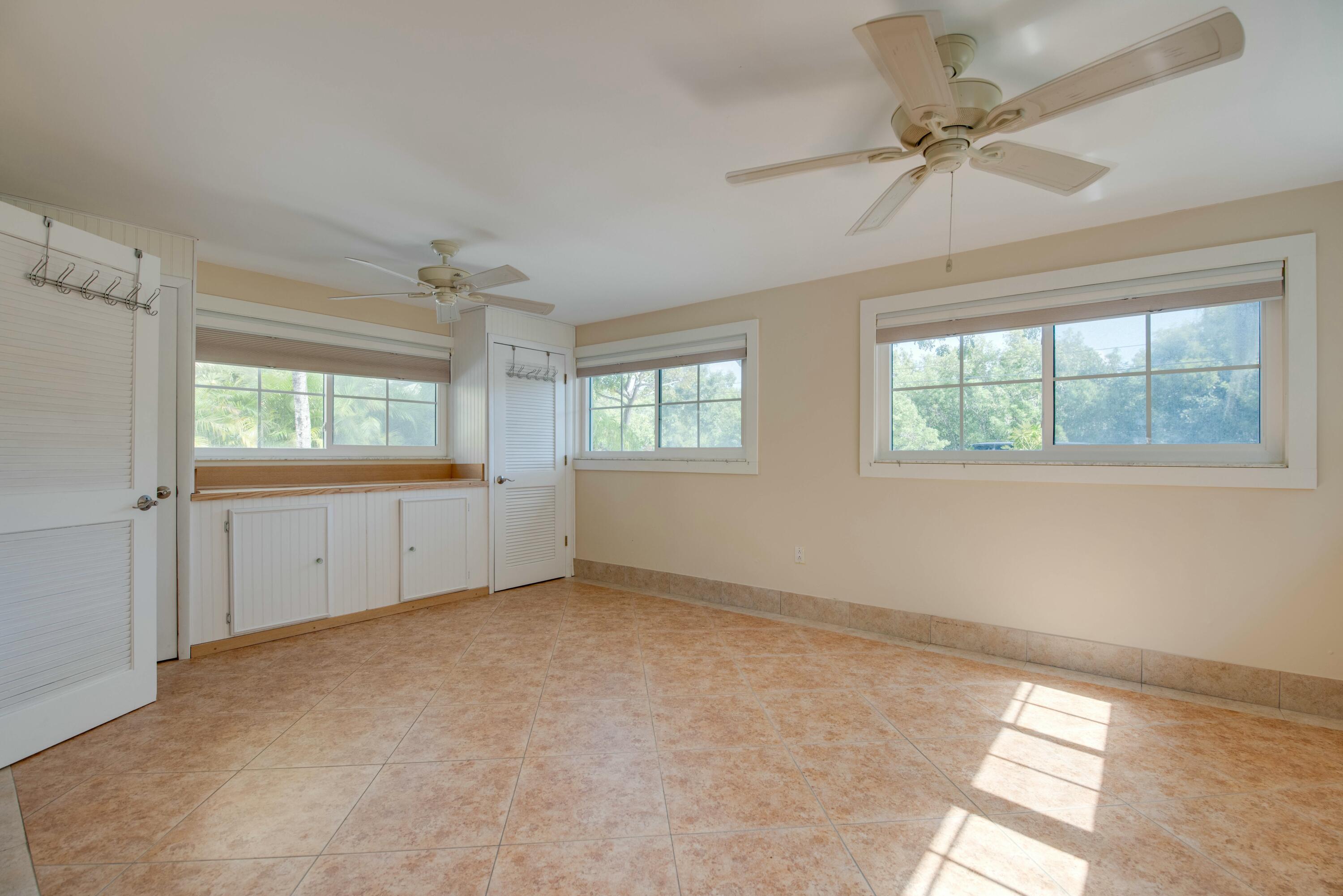 1136 W Shore Drive Property Photo 37