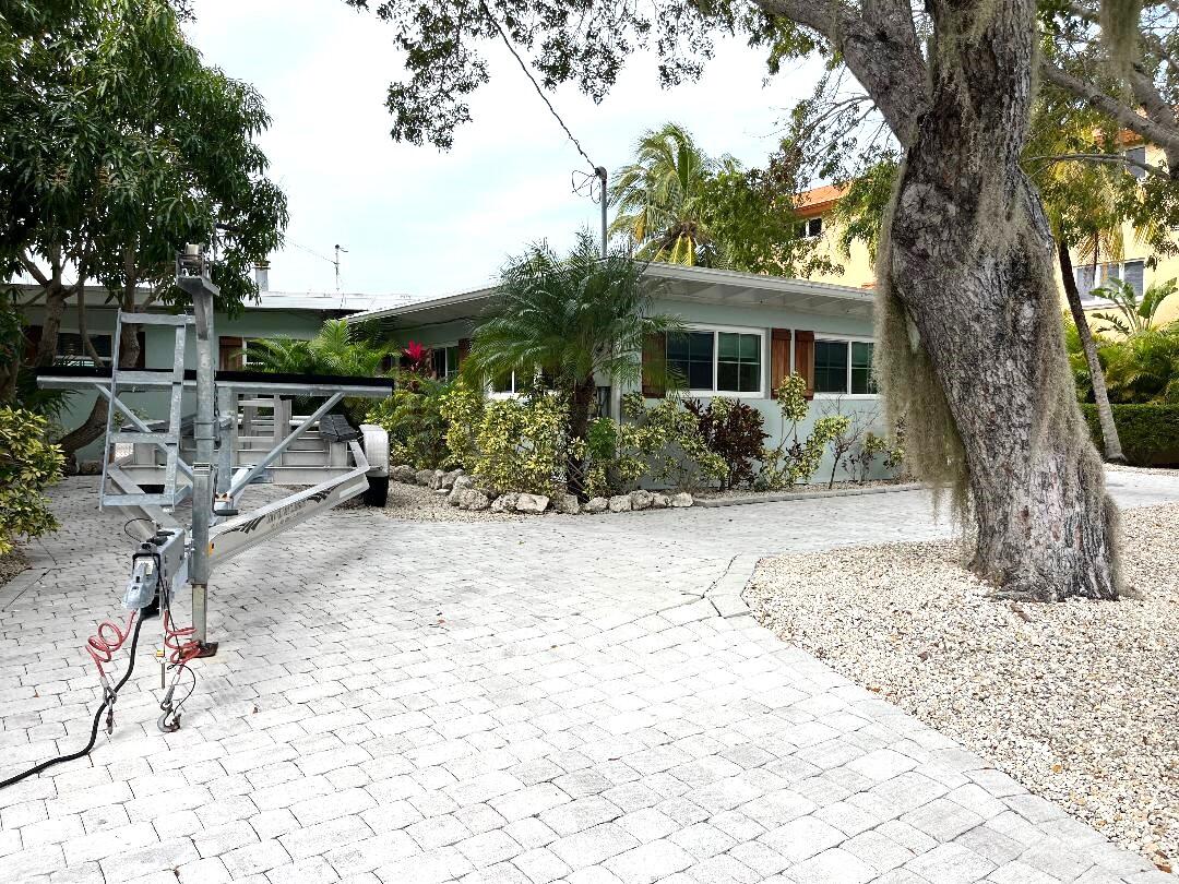 1136 W Shore Drive Property Photo 60