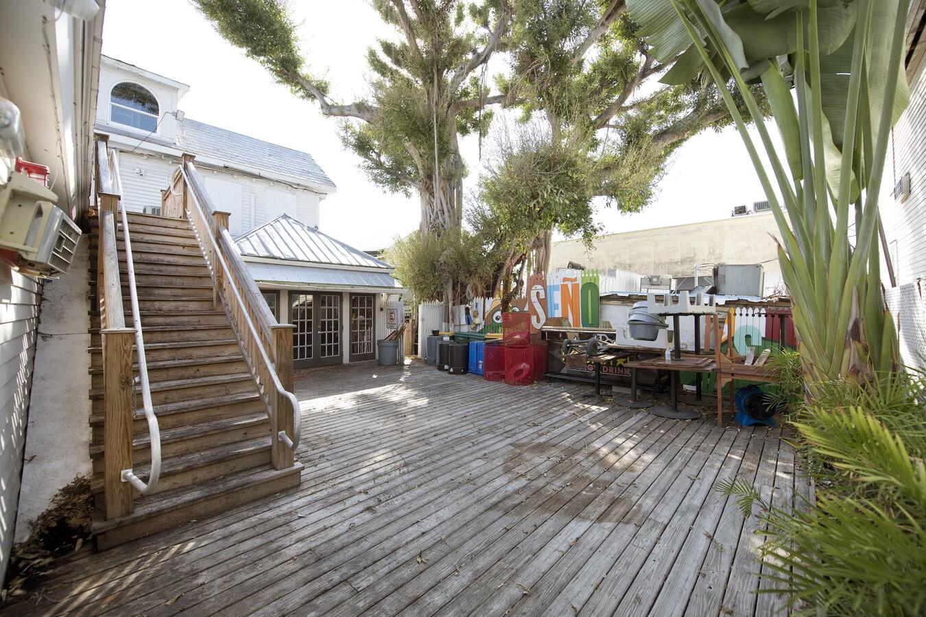 221 Duval Street Property Photo 10
