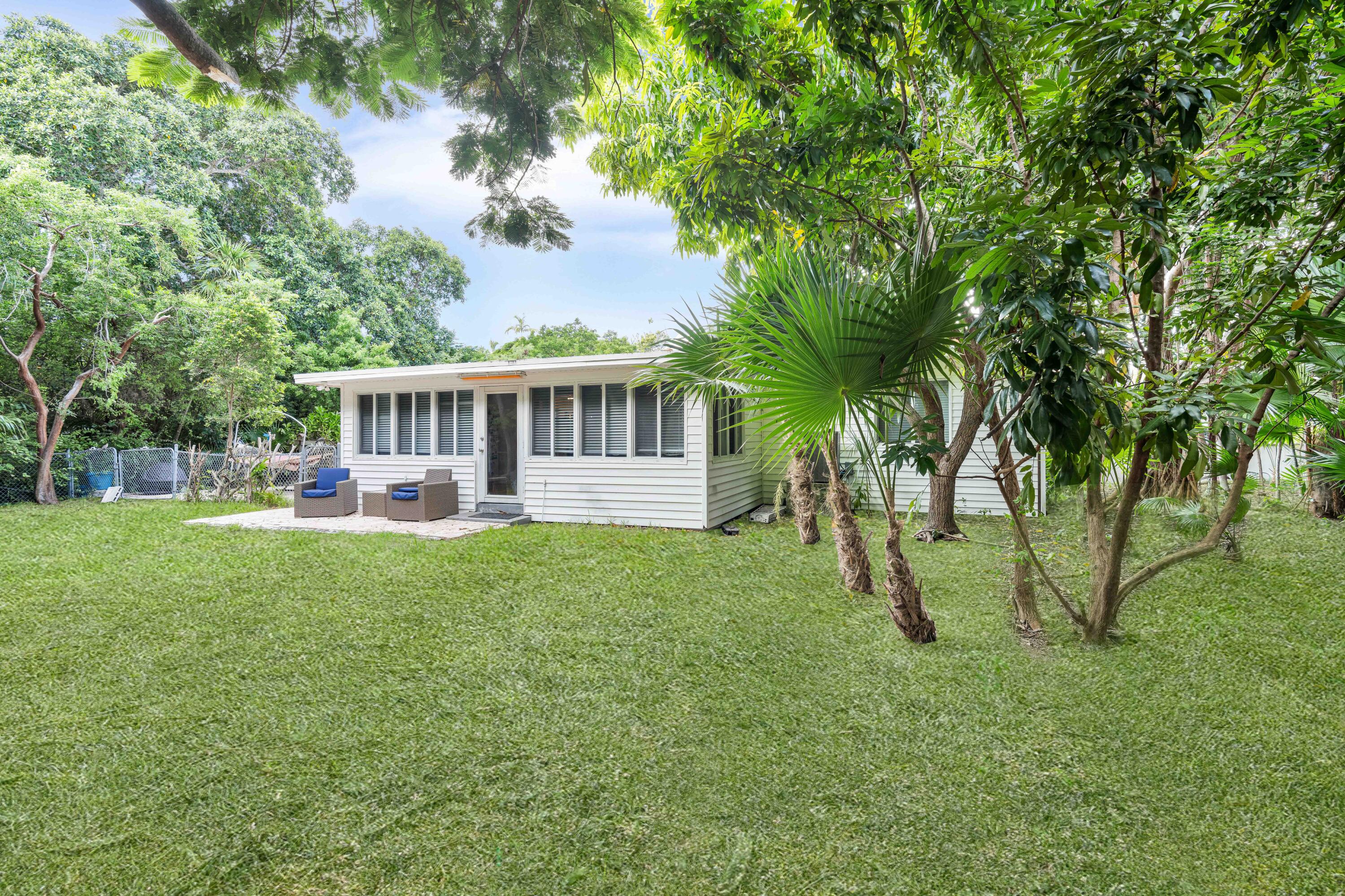 7563 Gulfstream Boulevard Property Photo 3