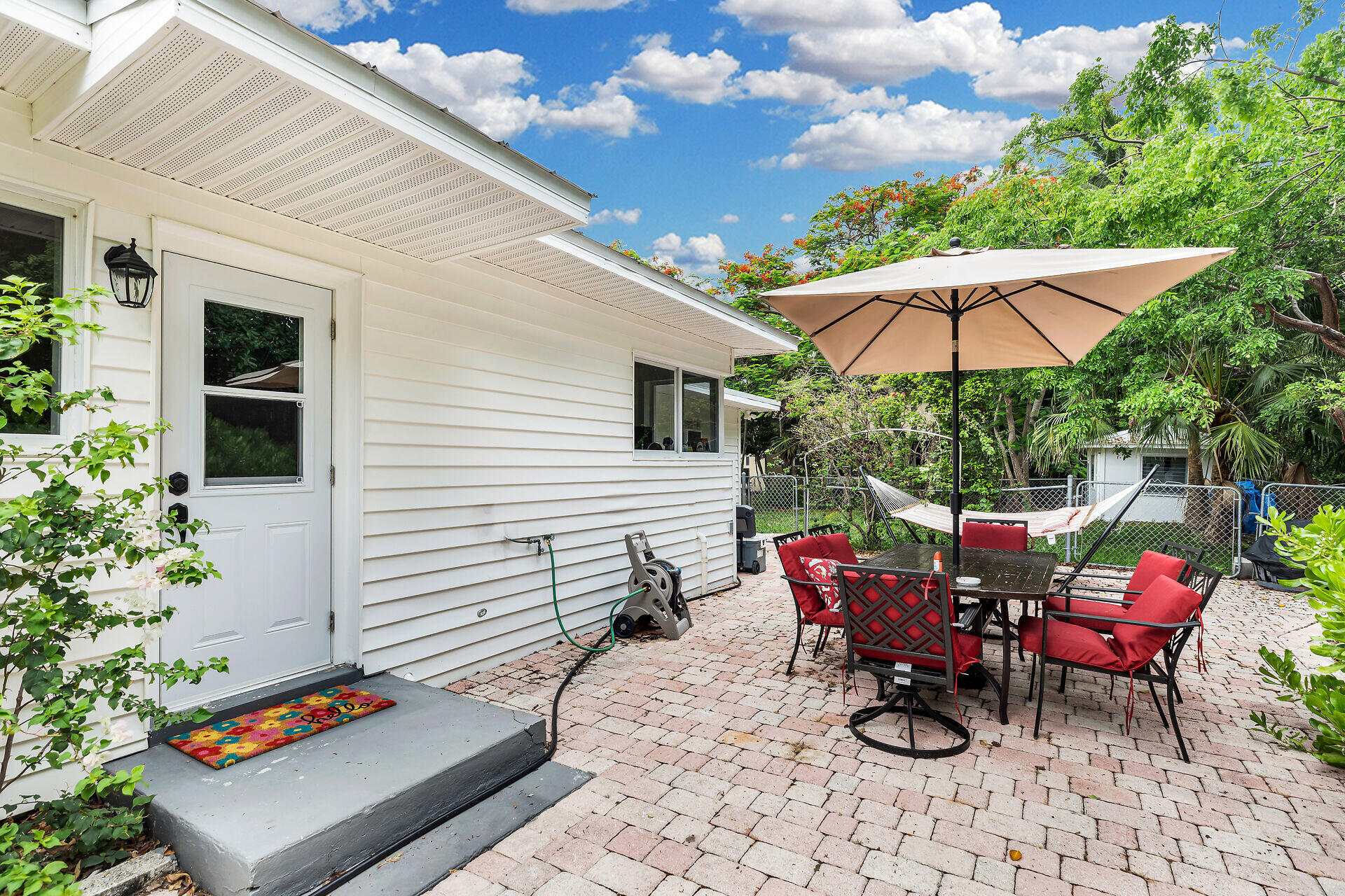 7563 Gulfstream Boulevard Property Photo 5