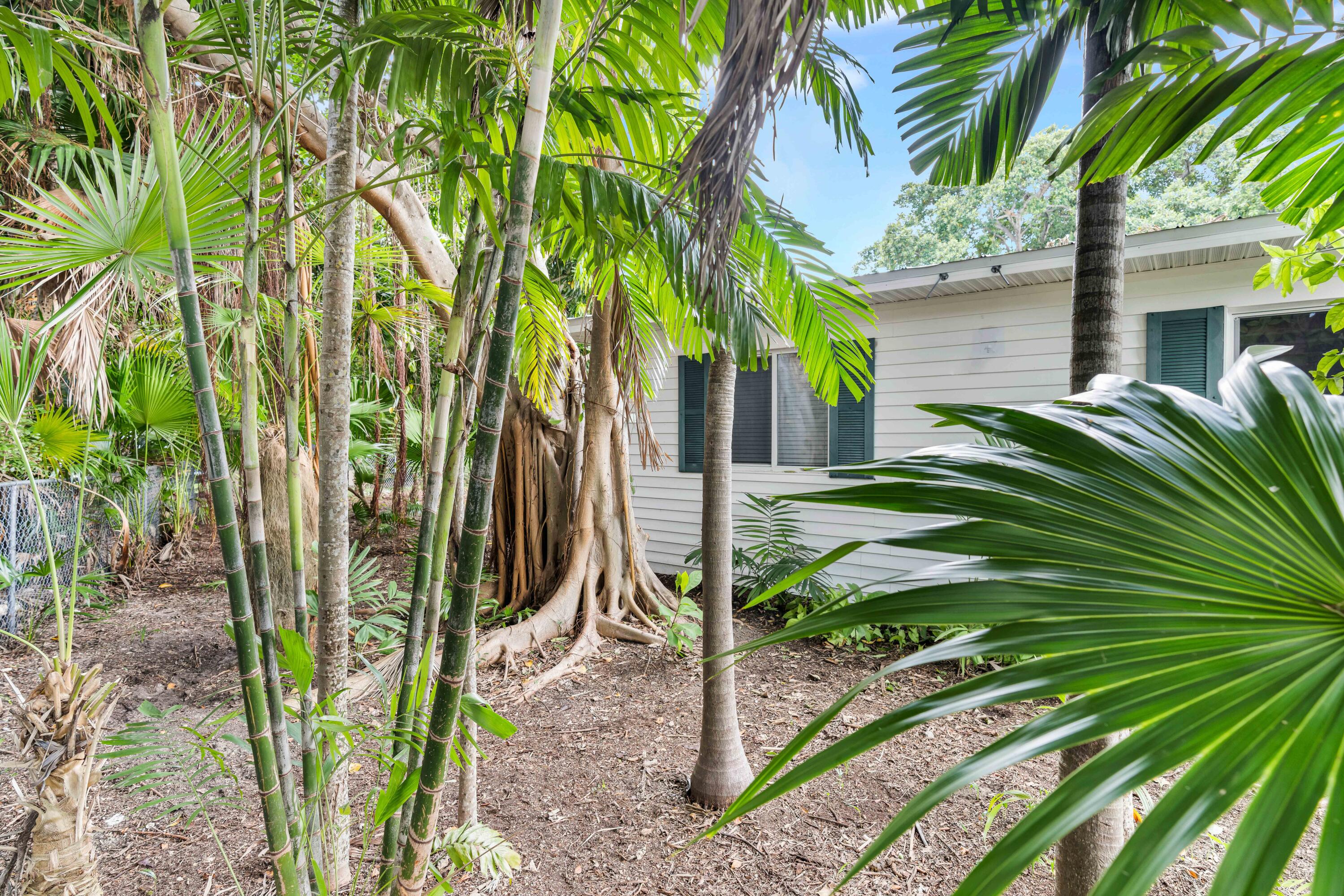 7563 Gulfstream Boulevard Property Photo 47