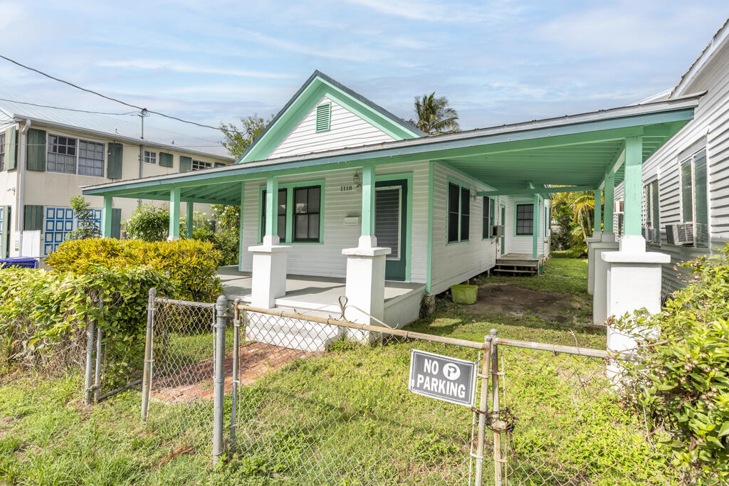 1118 Watson Street Property Photo 2
