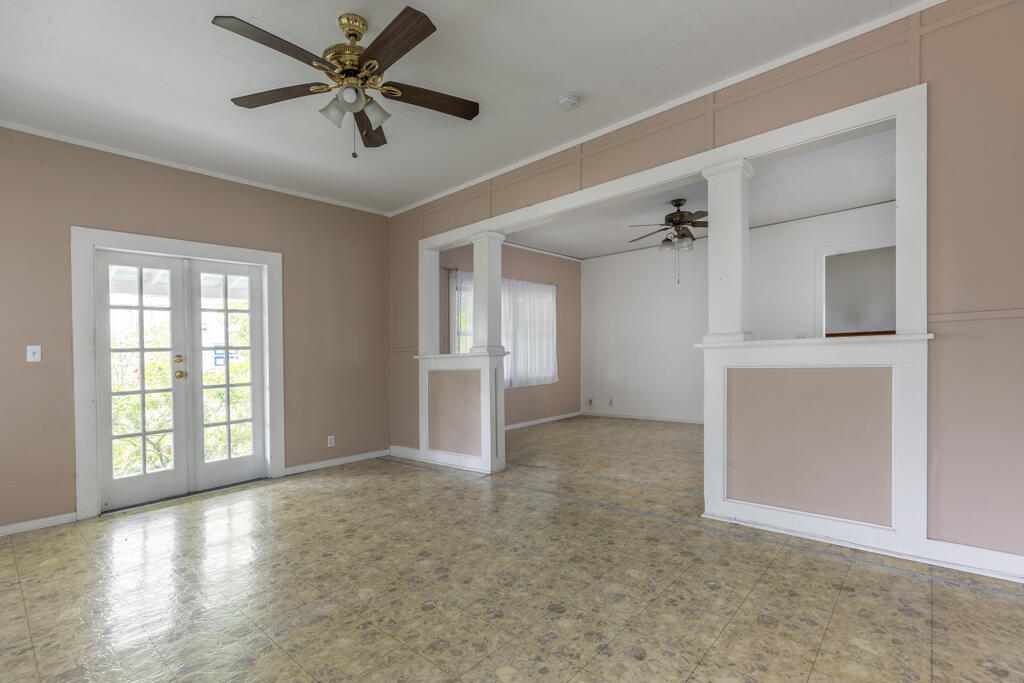 1118 Watson Street Property Photo 6