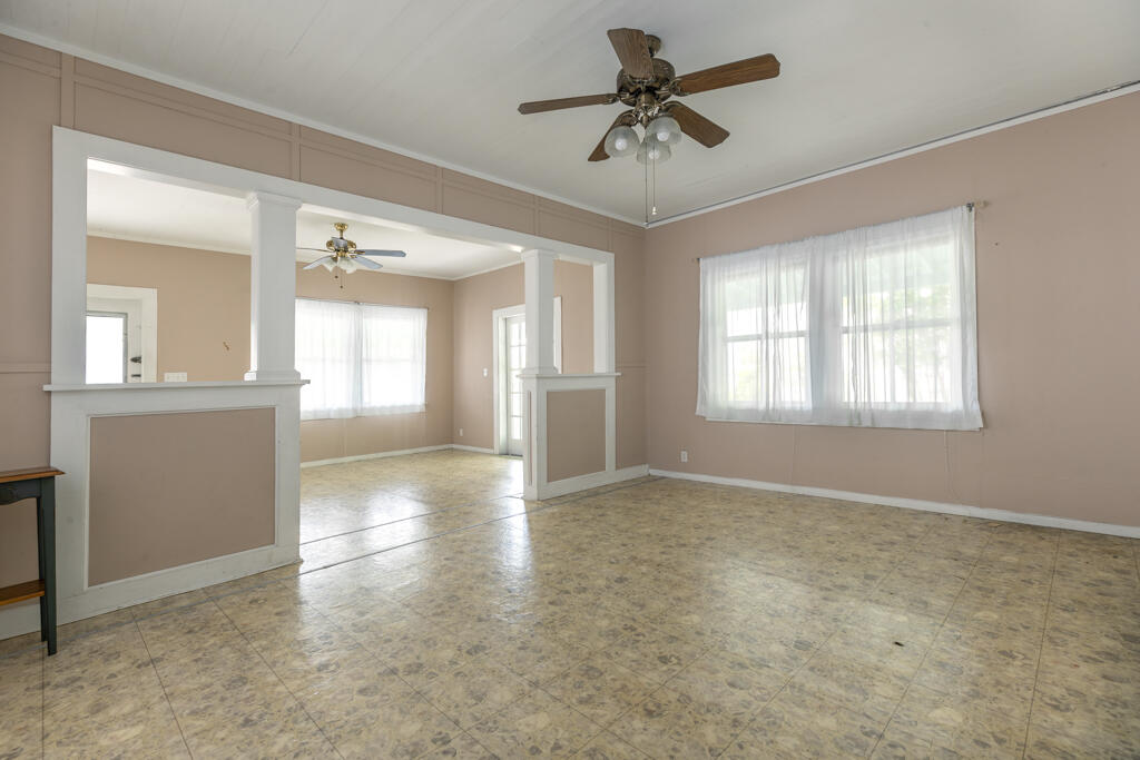 1118 Watson Street Property Photo 7