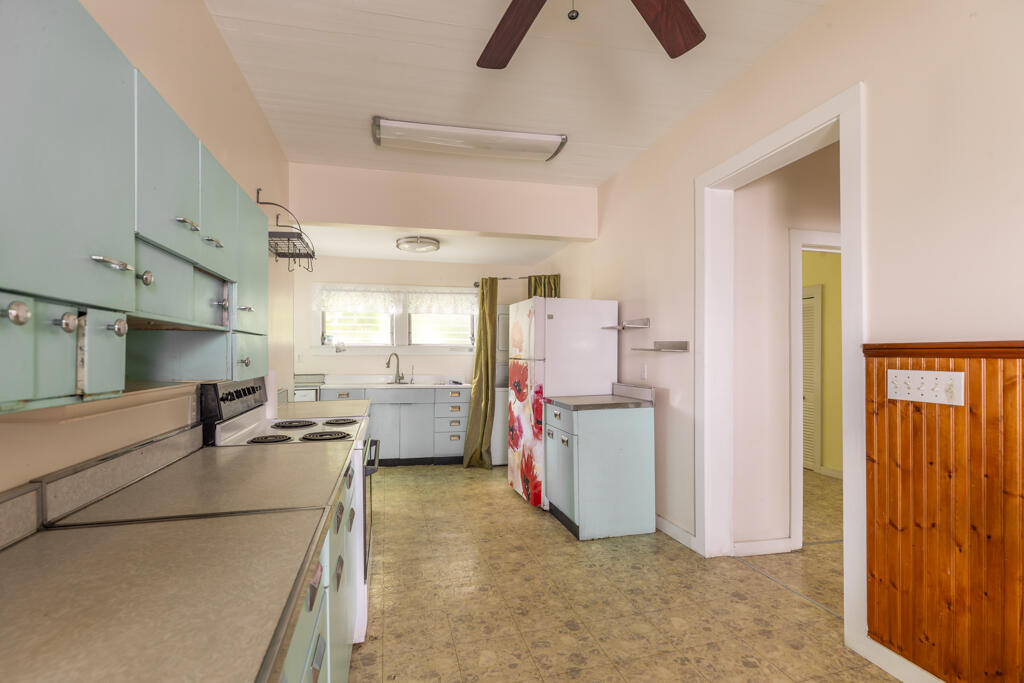 1118 Watson Street Property Photo 8
