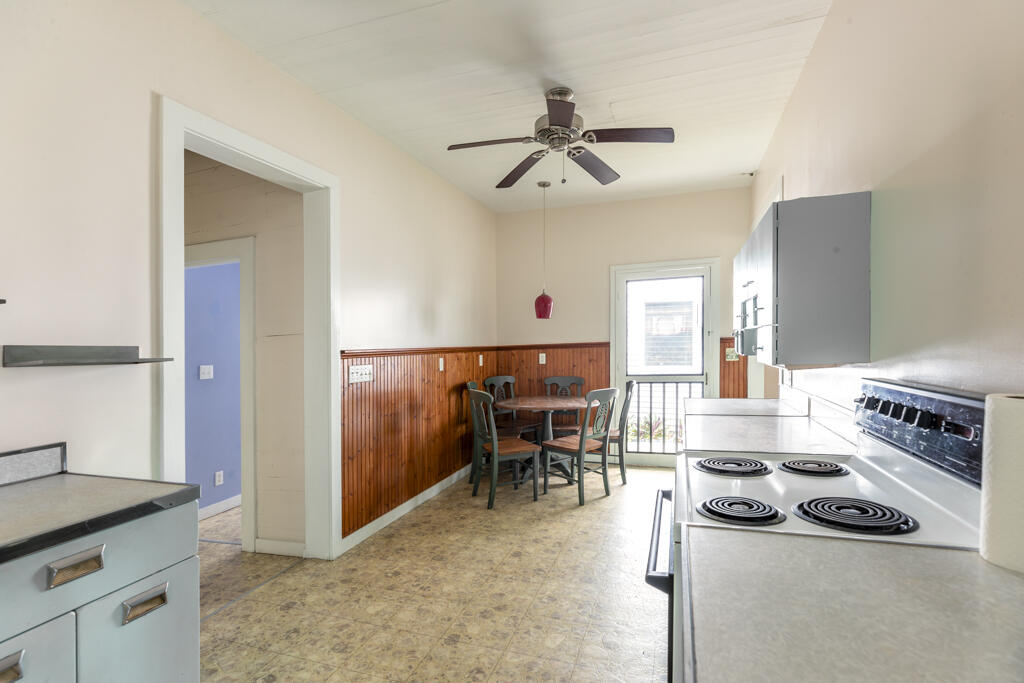 1118 Watson Street Property Photo 9