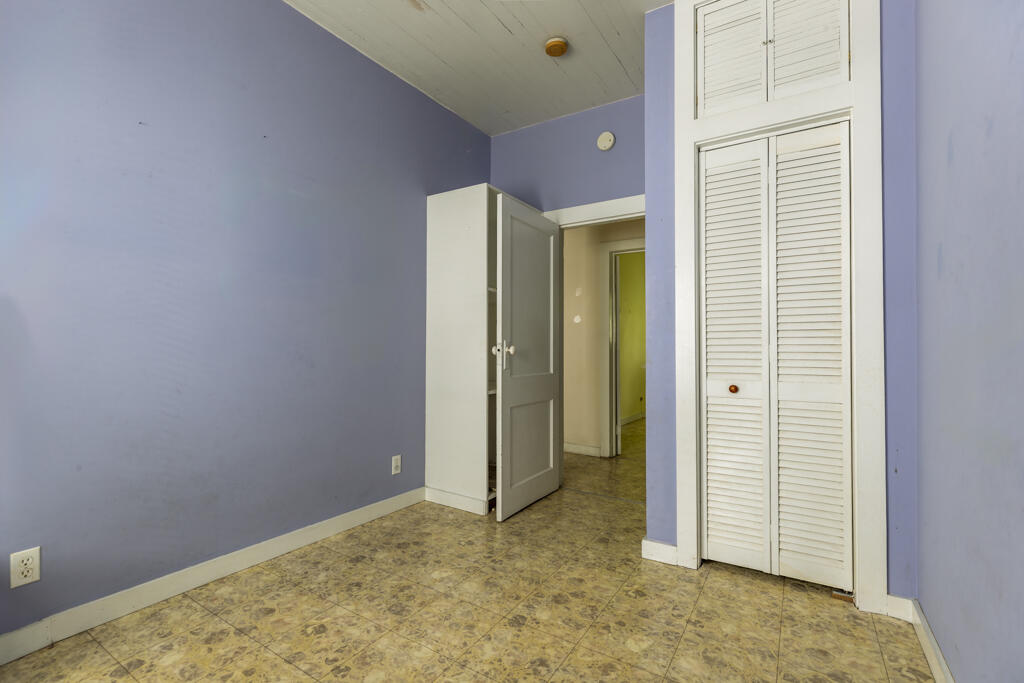 1118 Watson Street Property Photo 14