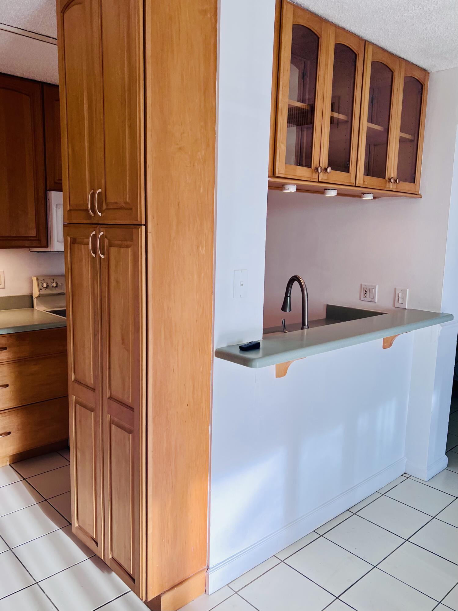 3312 Northside Drive, 302 Property Photo 6