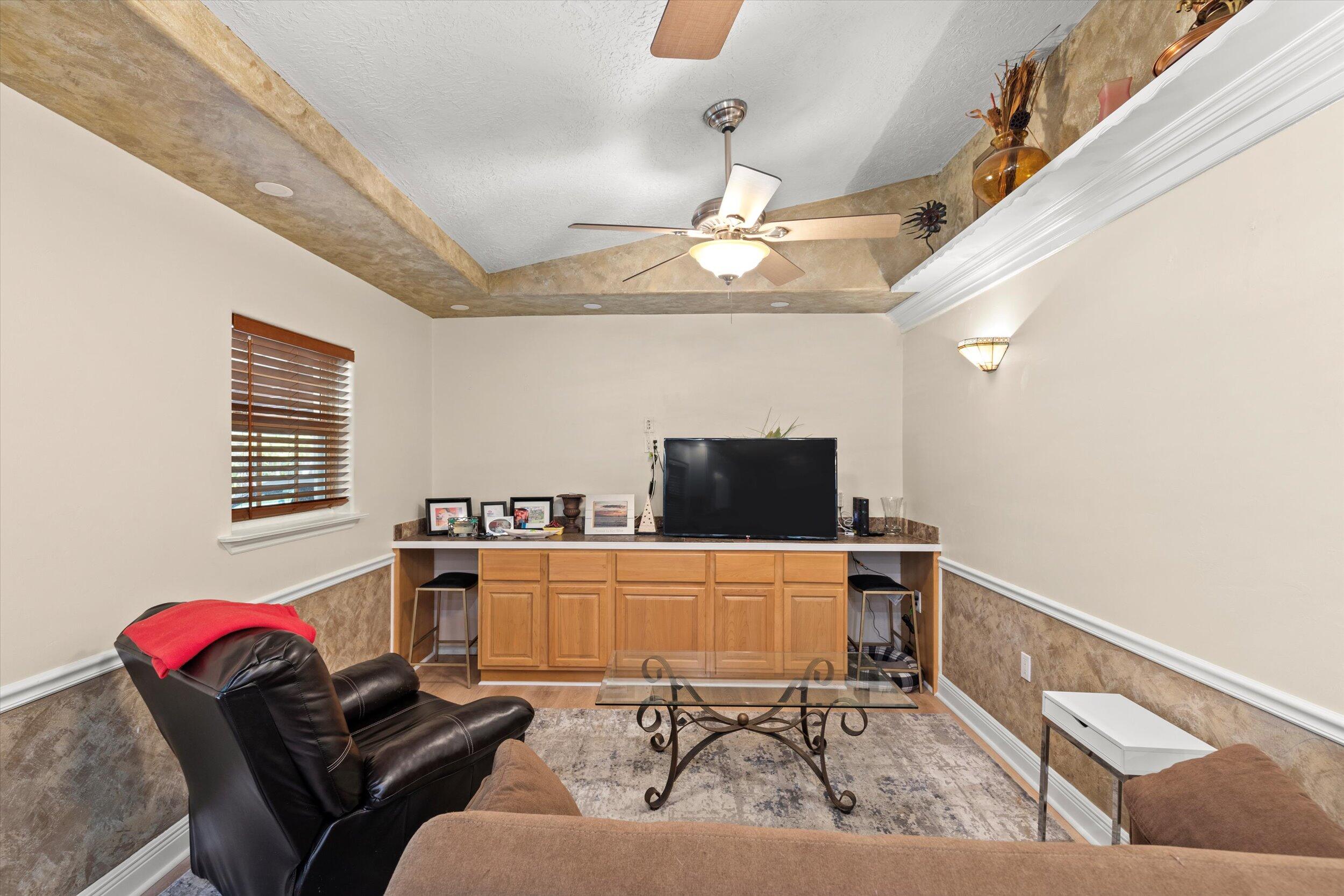 1320 6th Street Property Photo 10
