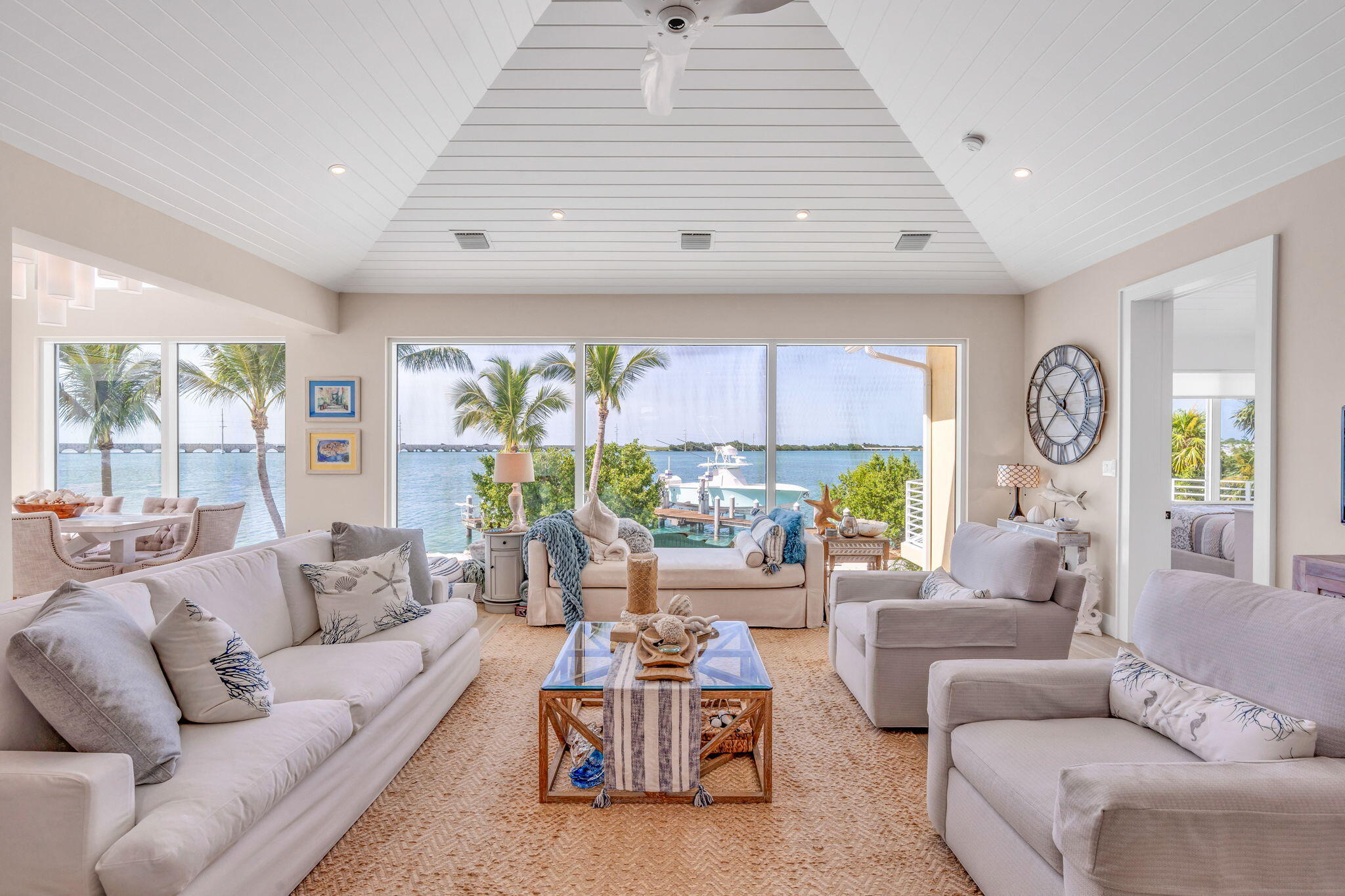 437 Harbour Drive Property Photo 10