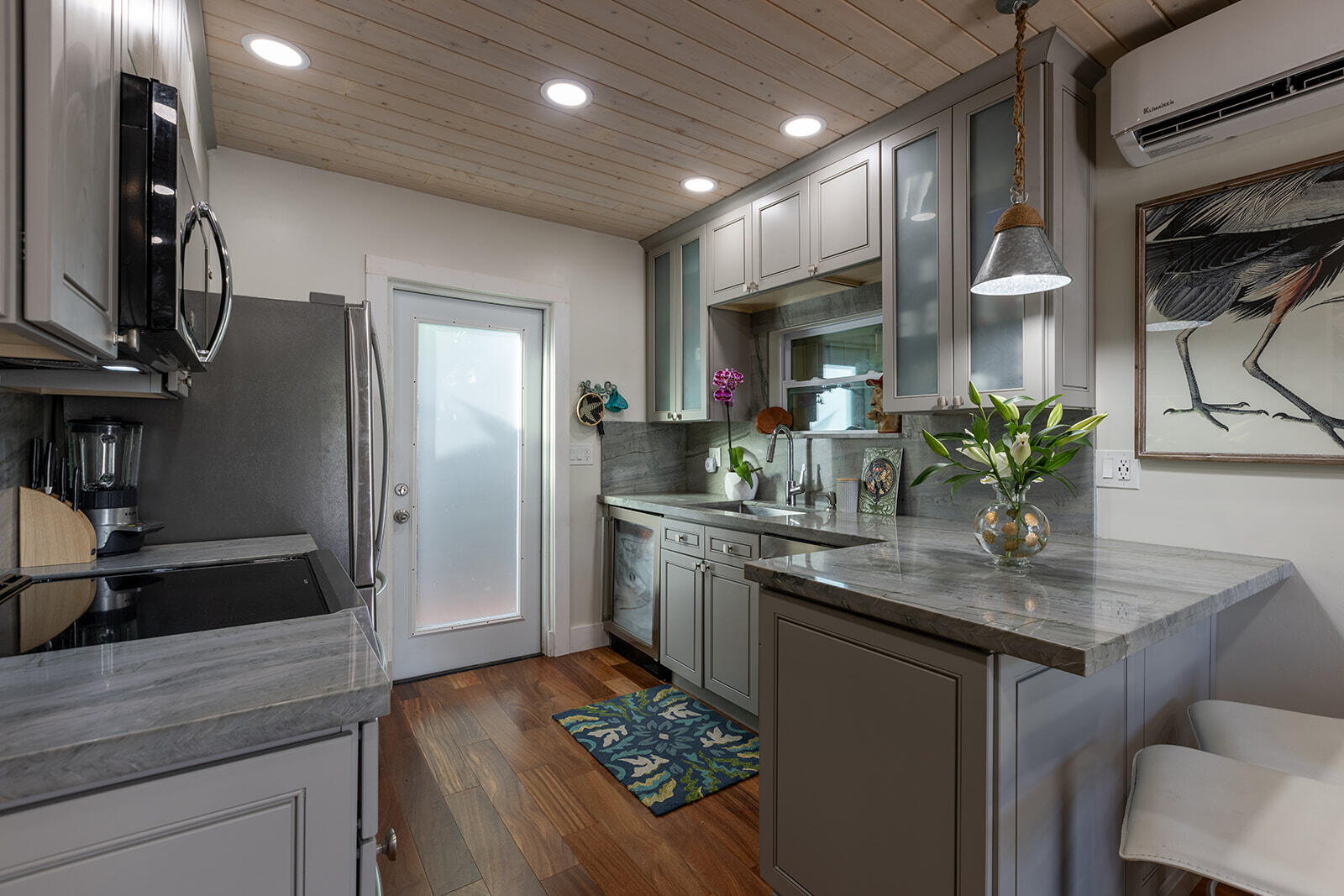 1422 Catherine Street Property Photo 8