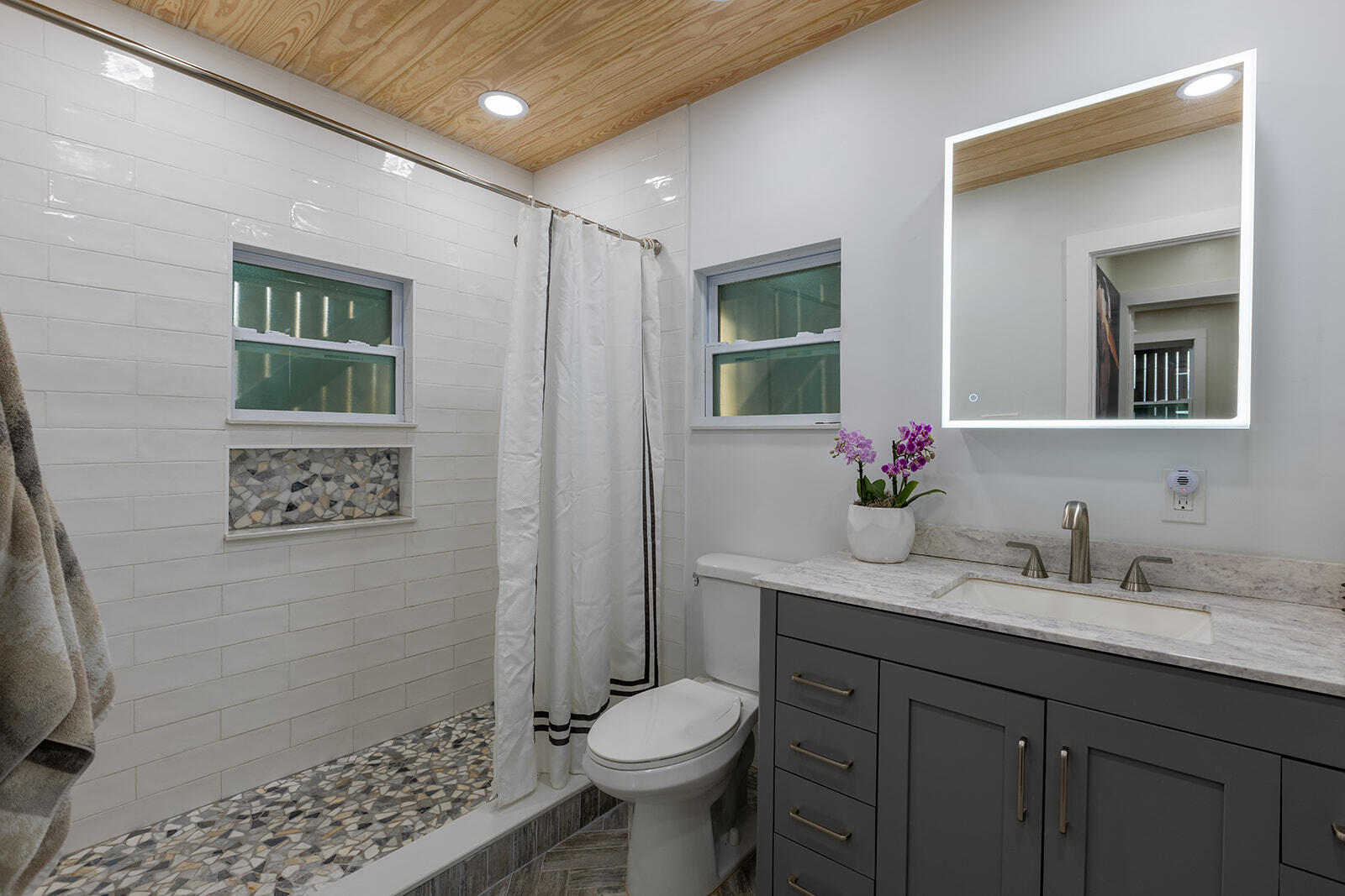 1422 Catherine Street Property Photo 12