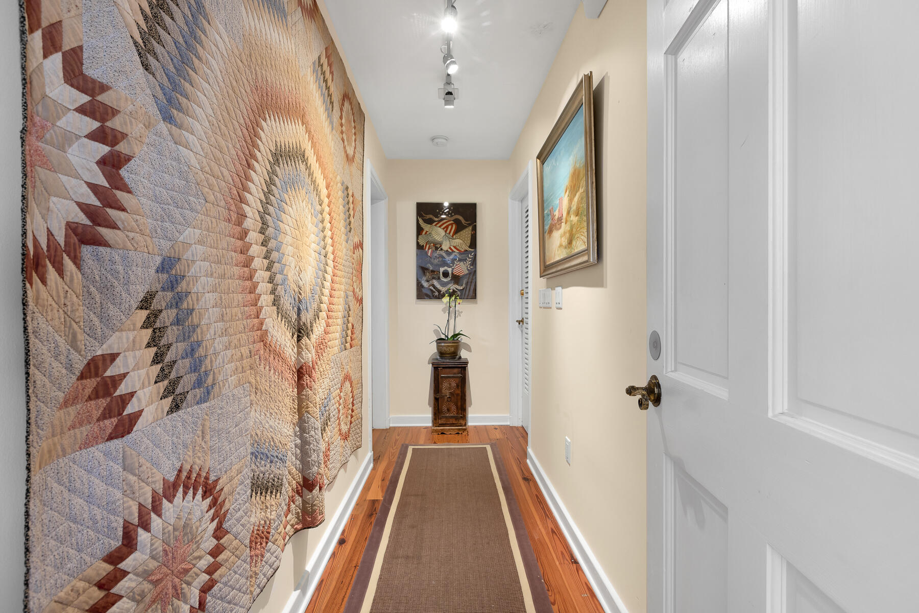 400 South Street Property Photo 22