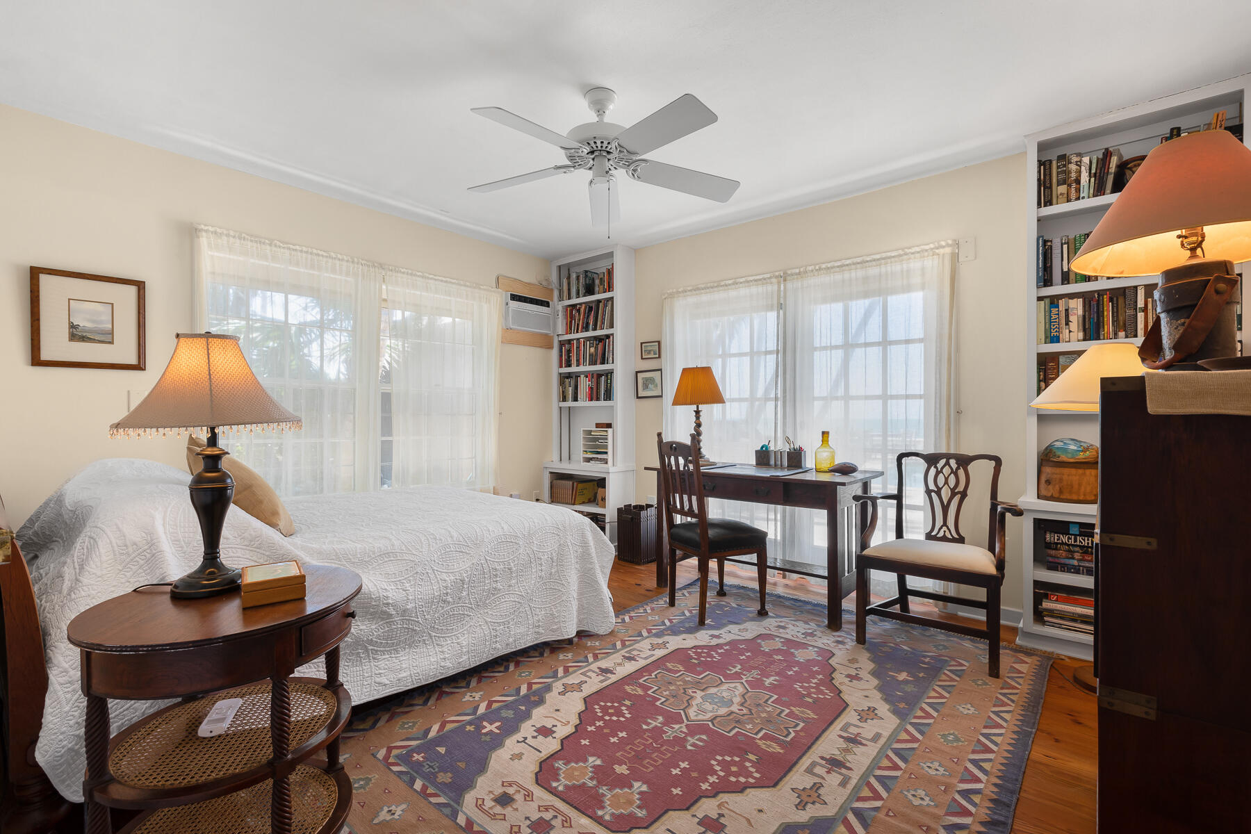 400 South Street Property Photo 23