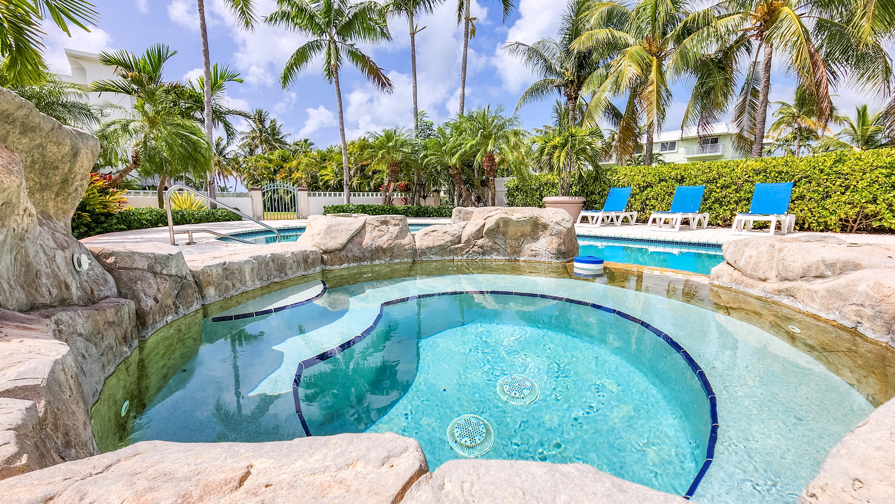 1025 W Ocean Drive, East Property Photo 5