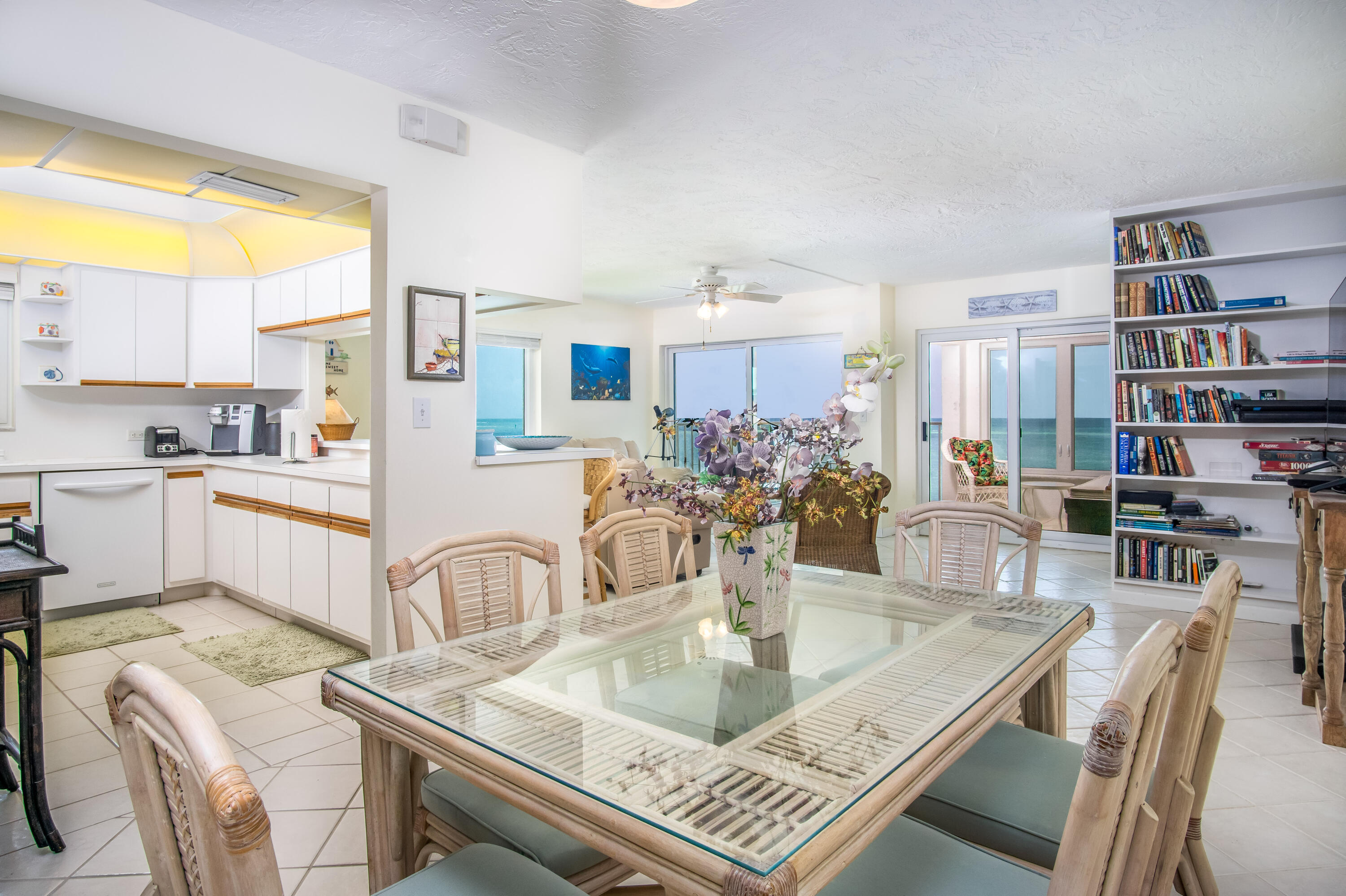 1025 W Ocean Drive, East Property Photo 11