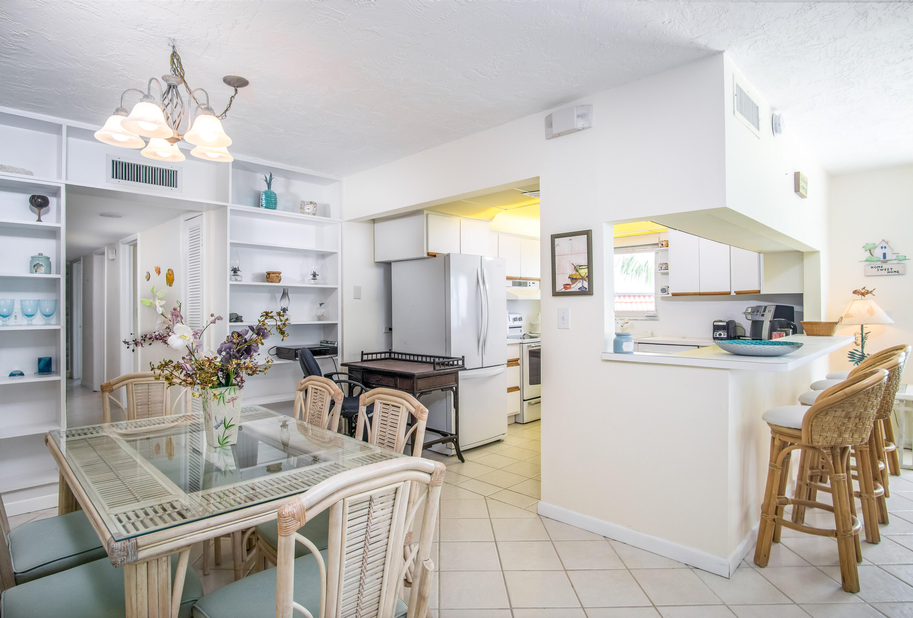 1025 W Ocean Drive, East Property Photo 12