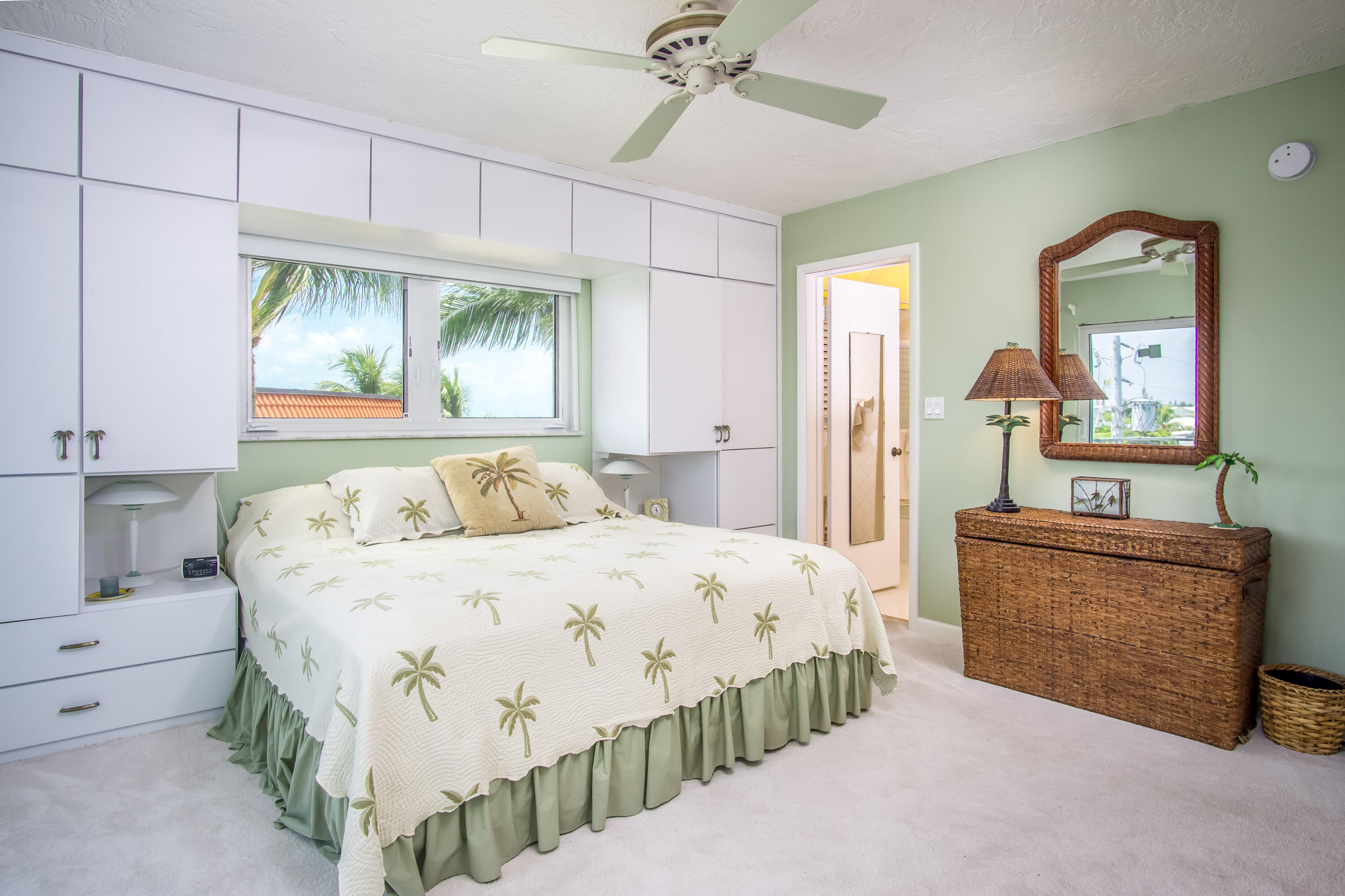 1025 W Ocean Drive, East Property Photo 22