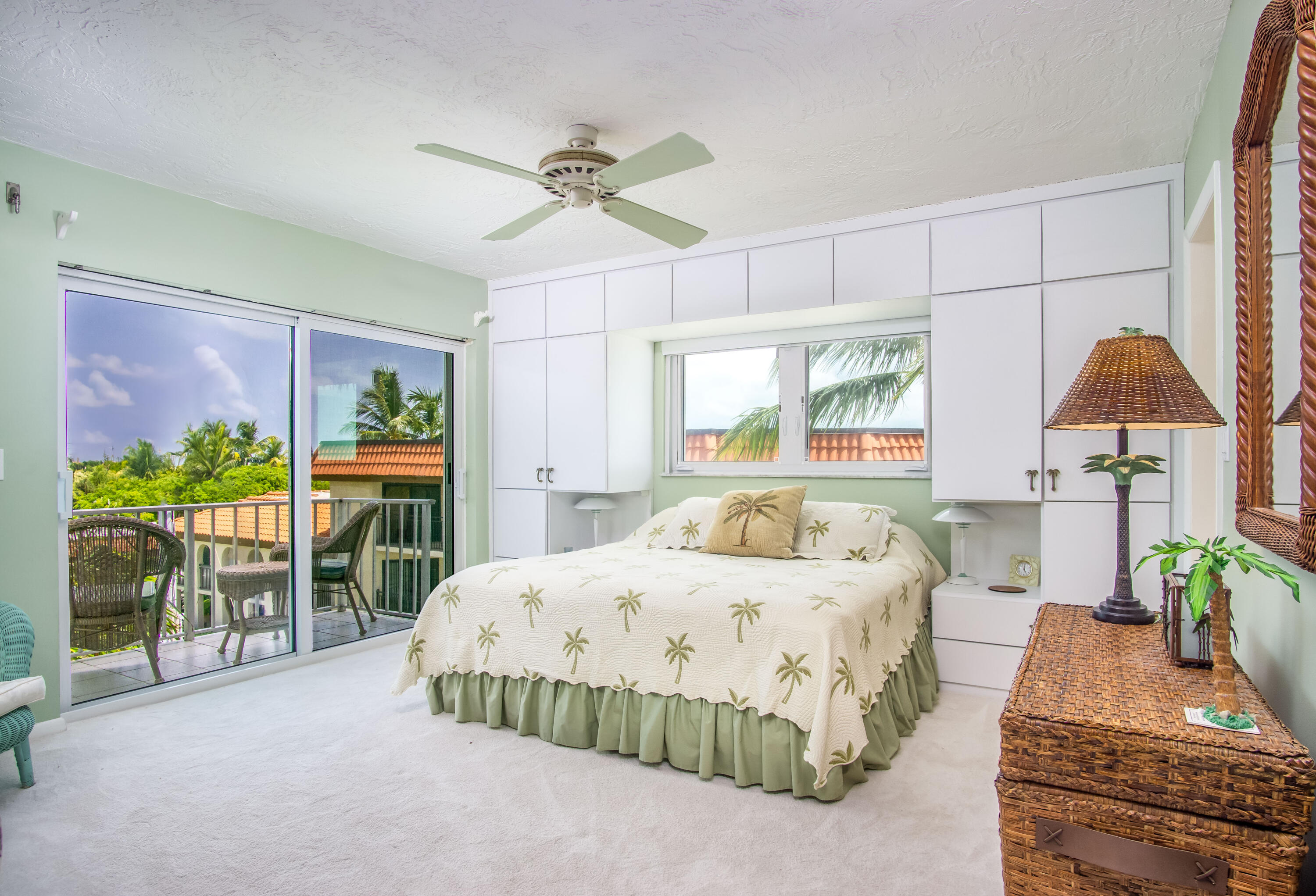 1025 W Ocean Drive, East Property Photo 24