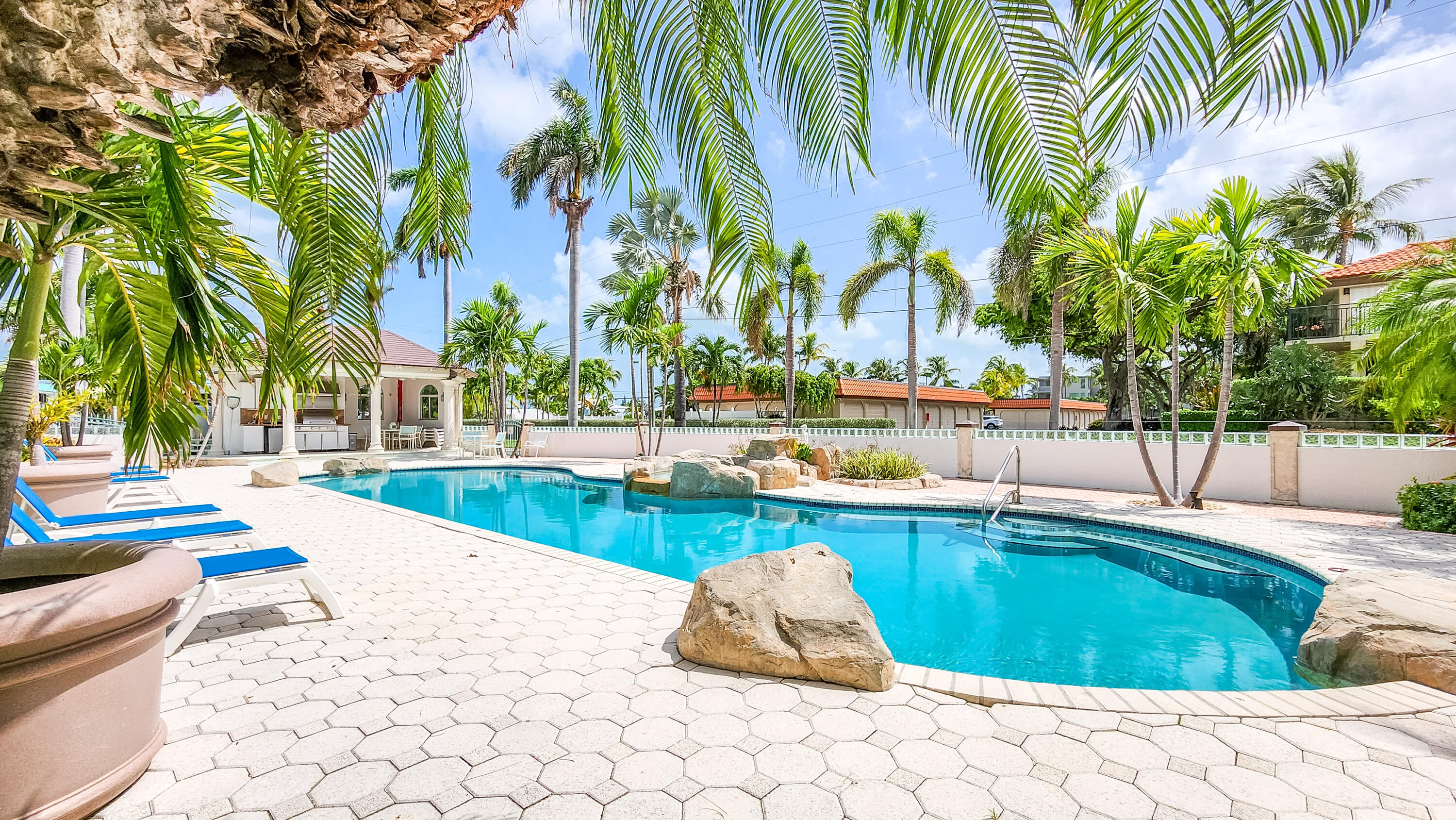 1025 W Ocean Drive, East Property Photo 33