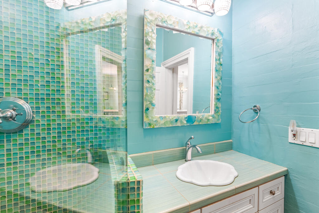 921 Whitehead Street Property Photo 16