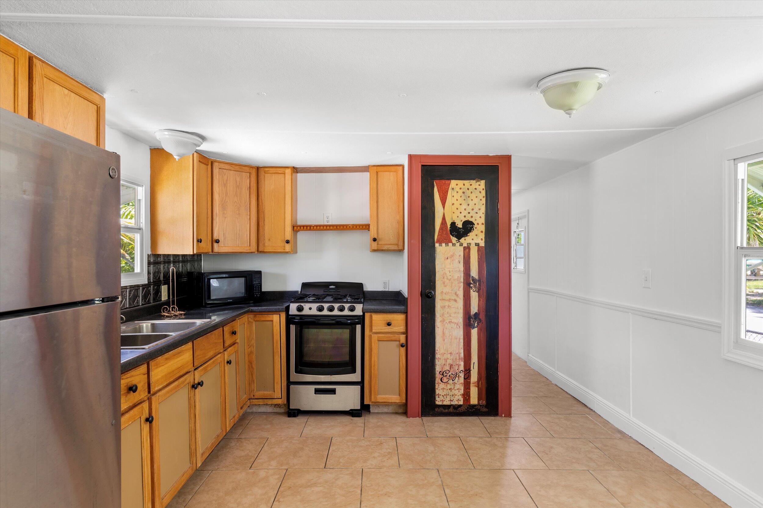 20 5th Street Property Photo 5