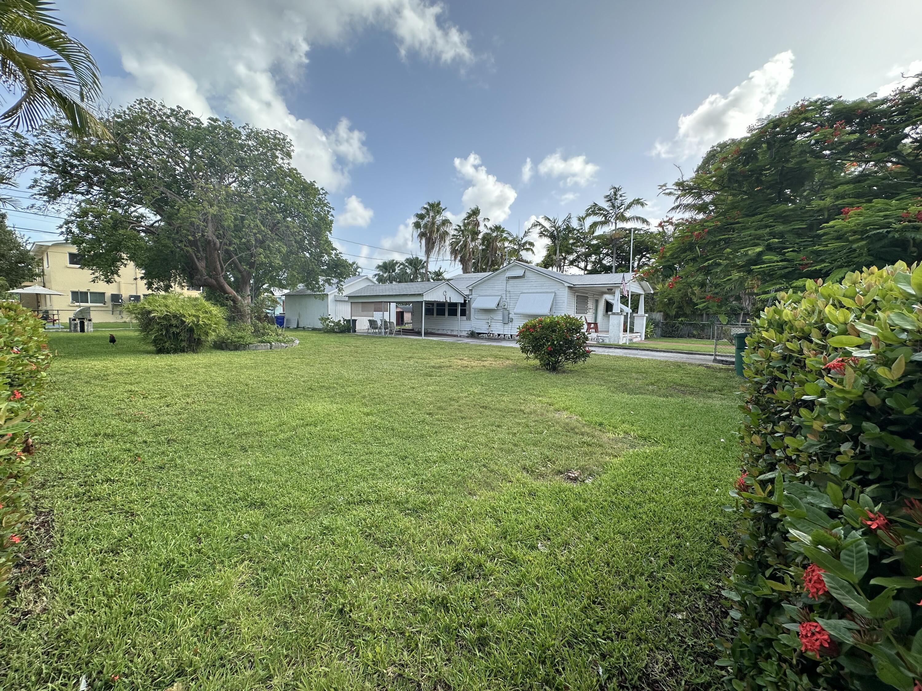 1909 Seidenberg Avenue Property Photo 7