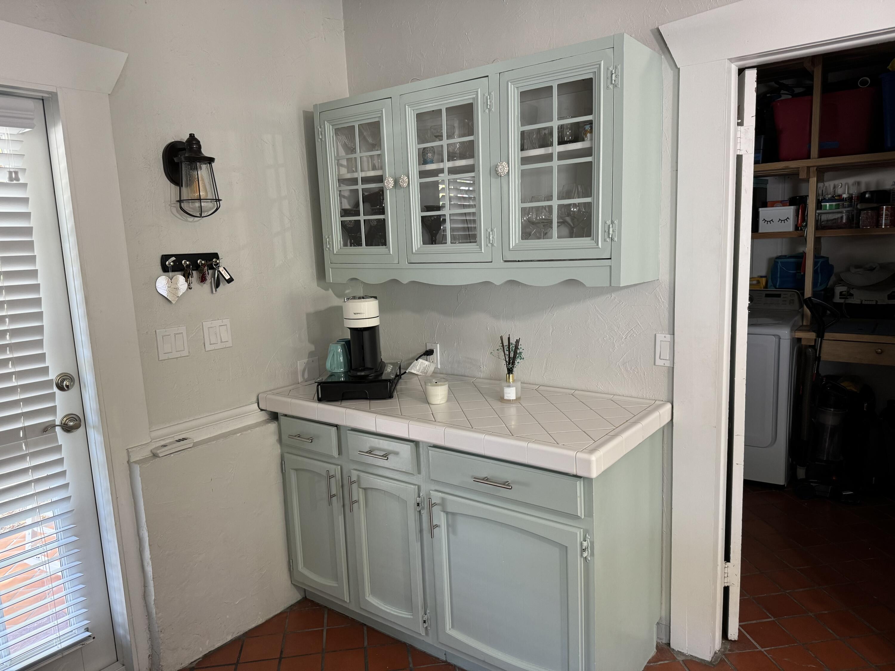 186 Atlantic Circle Drive Property Photo 5