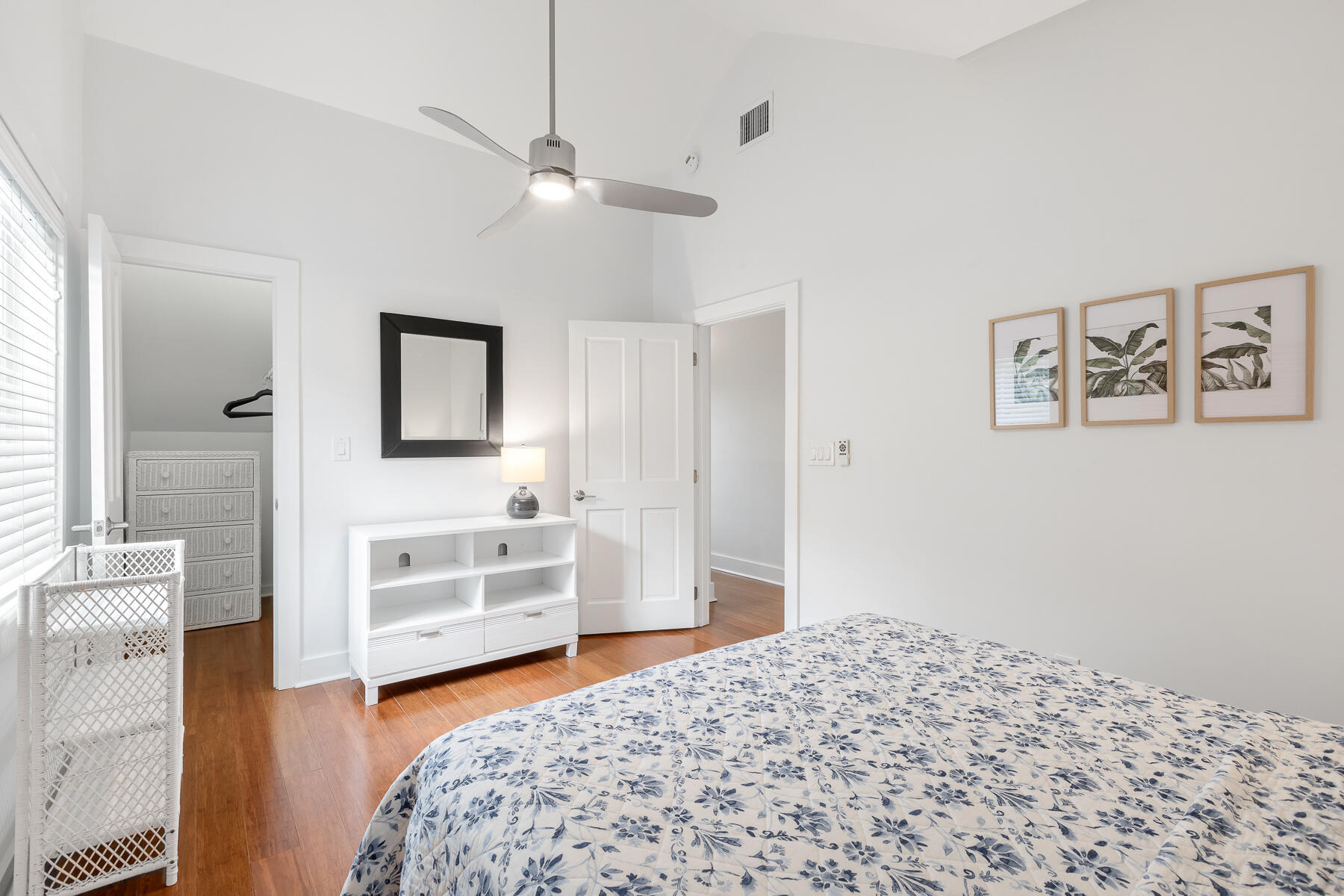1011 Simonton Street, R1 Property Photo 26
