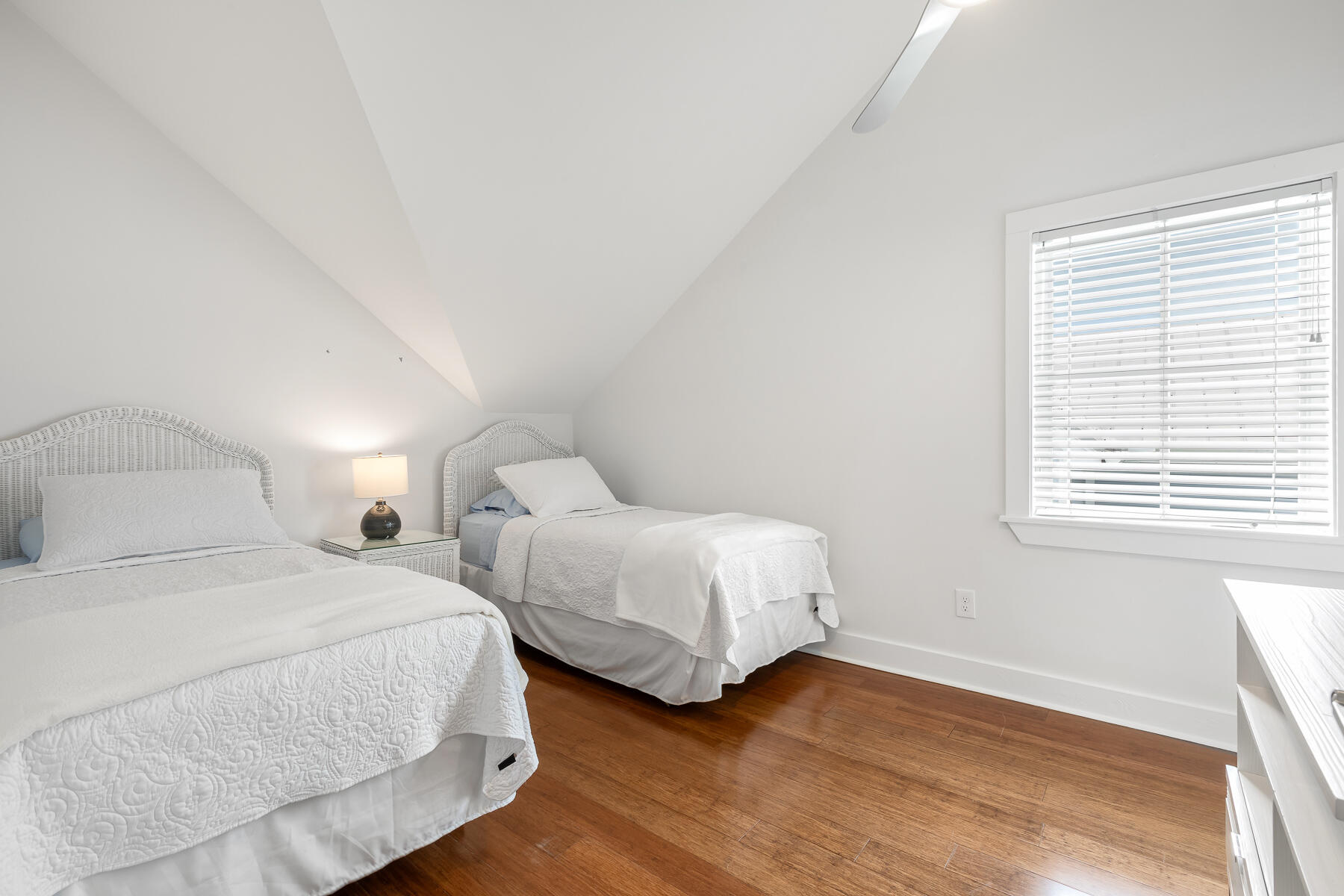 1011 Simonton Street, R1 Property Photo 28