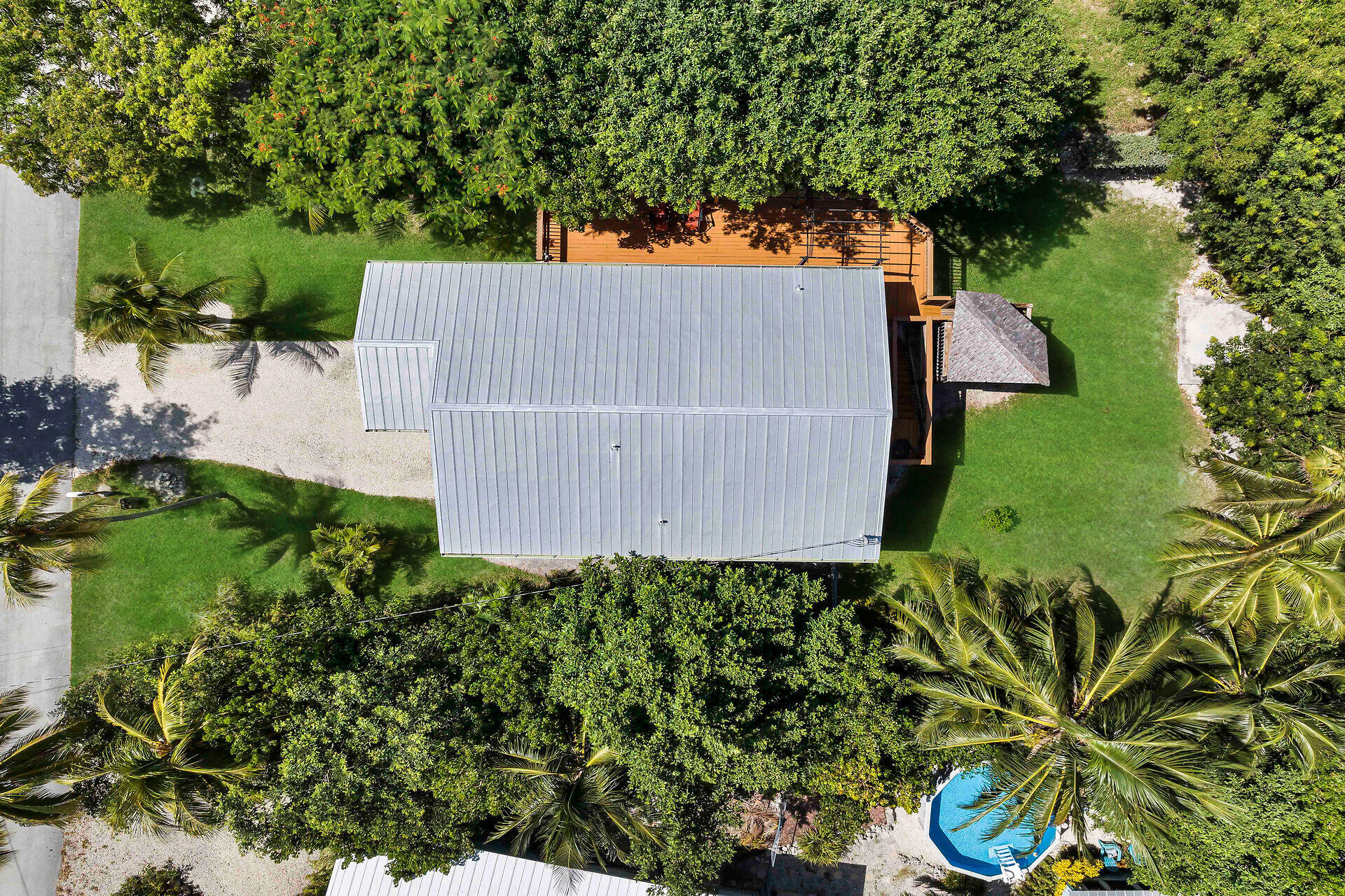 911 W 75th Street Ocean Property Photo 2