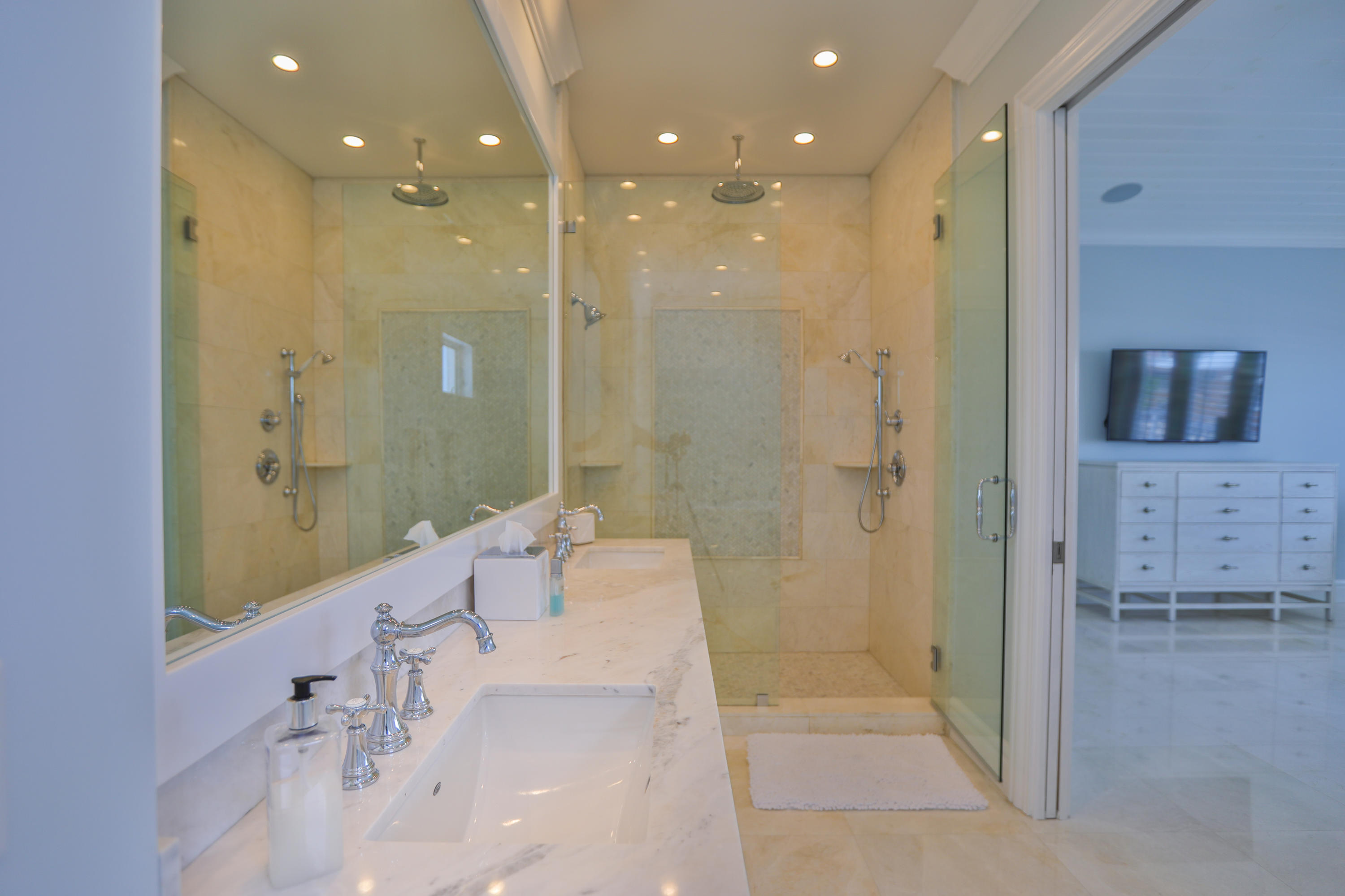 128 Leoni Drive Property Photo 23